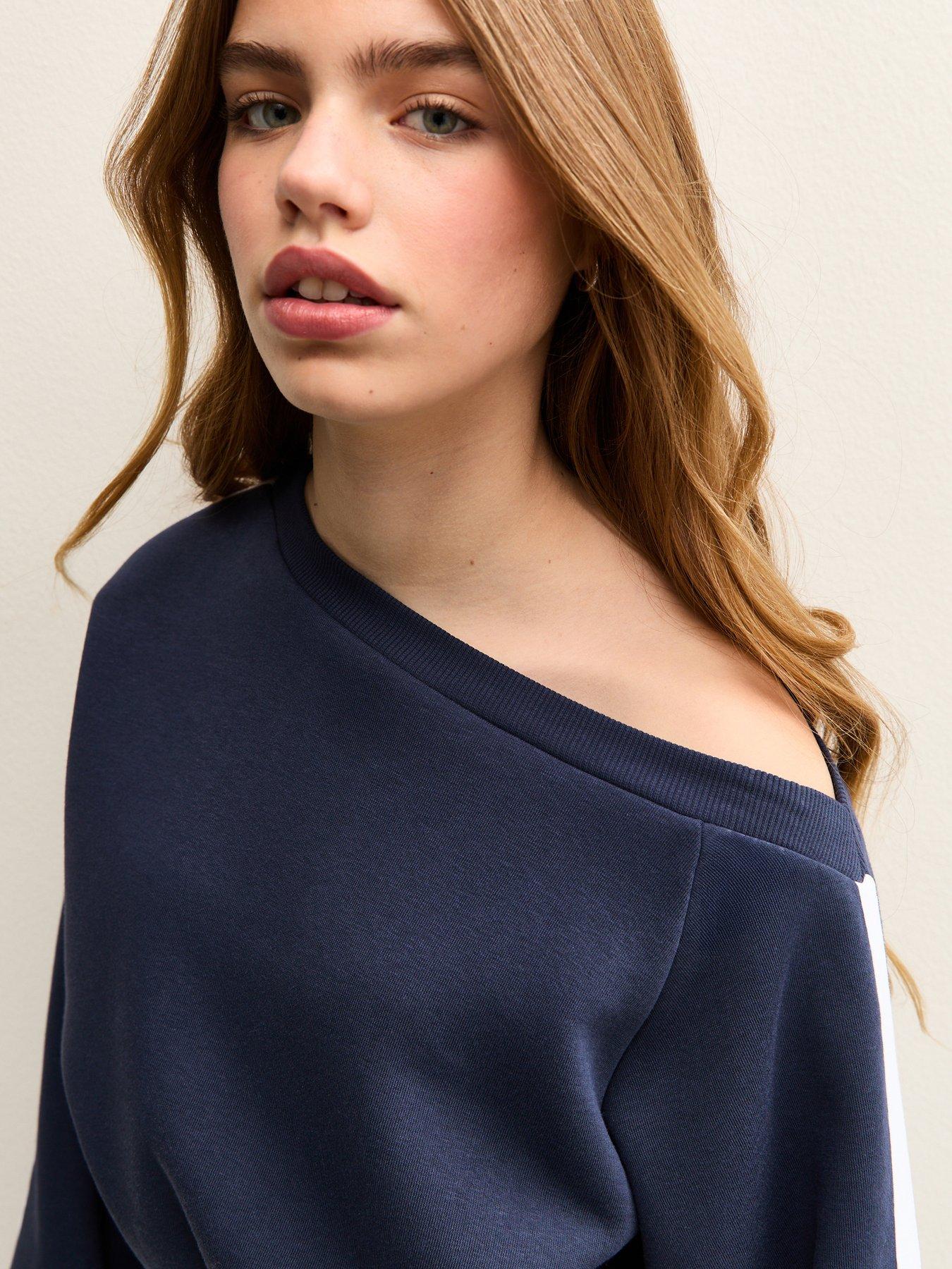 Image 4 of 5 of New Look 915 Girls Off Shoulder Side Stripe Sweatshirt - Navy