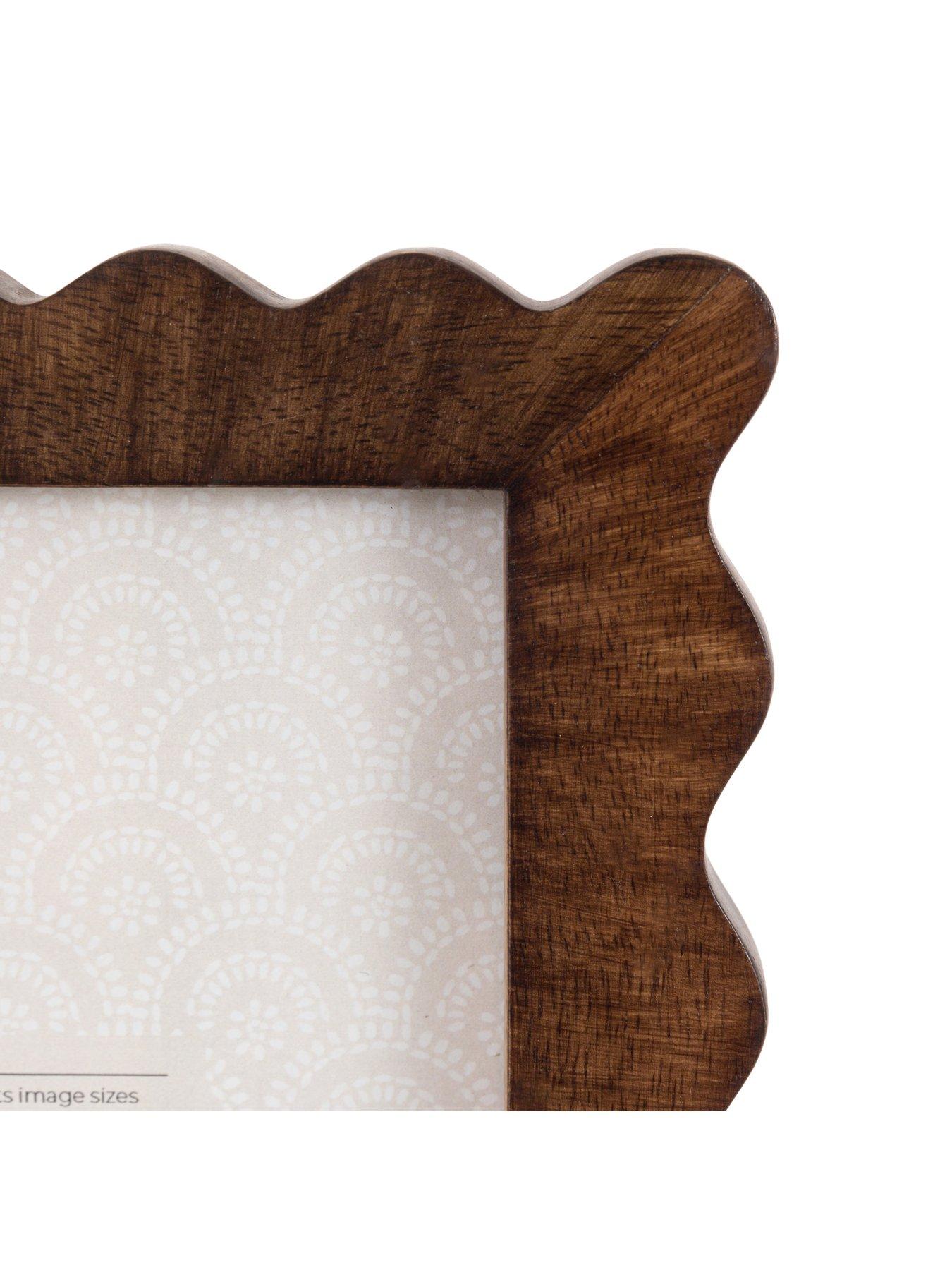 Image 5 of 5 of Gallery Direct 5x7 Mango Wood Scallop Photo Frame