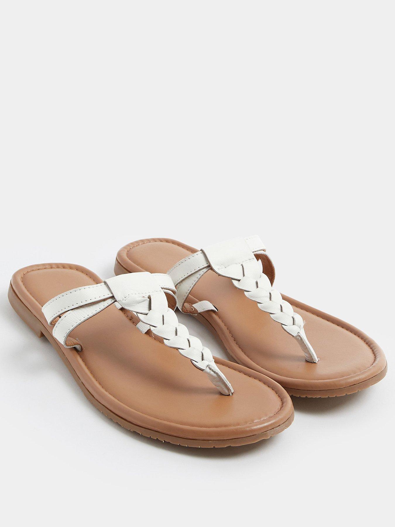 Image 2 of 4 of Yours Wide Fit Plaited Toe Sandals - White