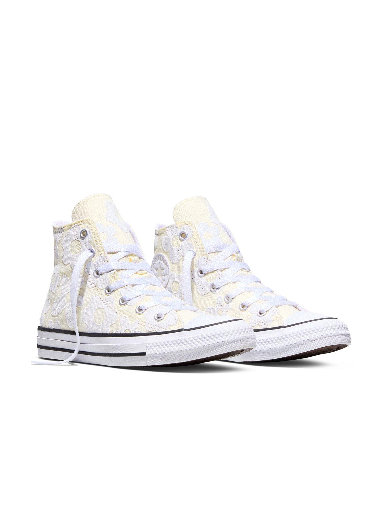 Image 6 of 7 of Converse Kids Chuck Taylor All Star High Top - White