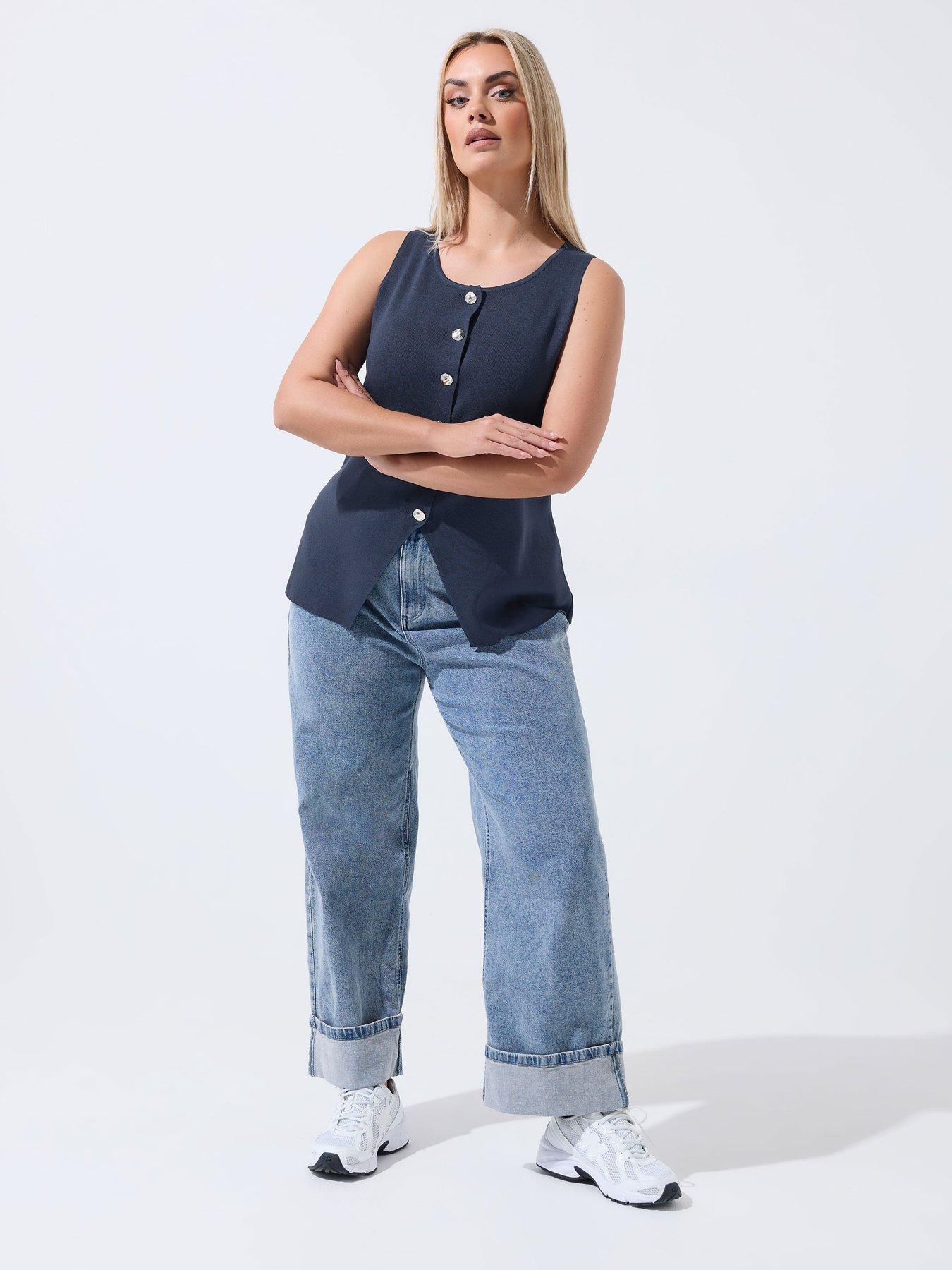 Image 3 of 5 of Yours Curve Knitted Waistcoat - Blue