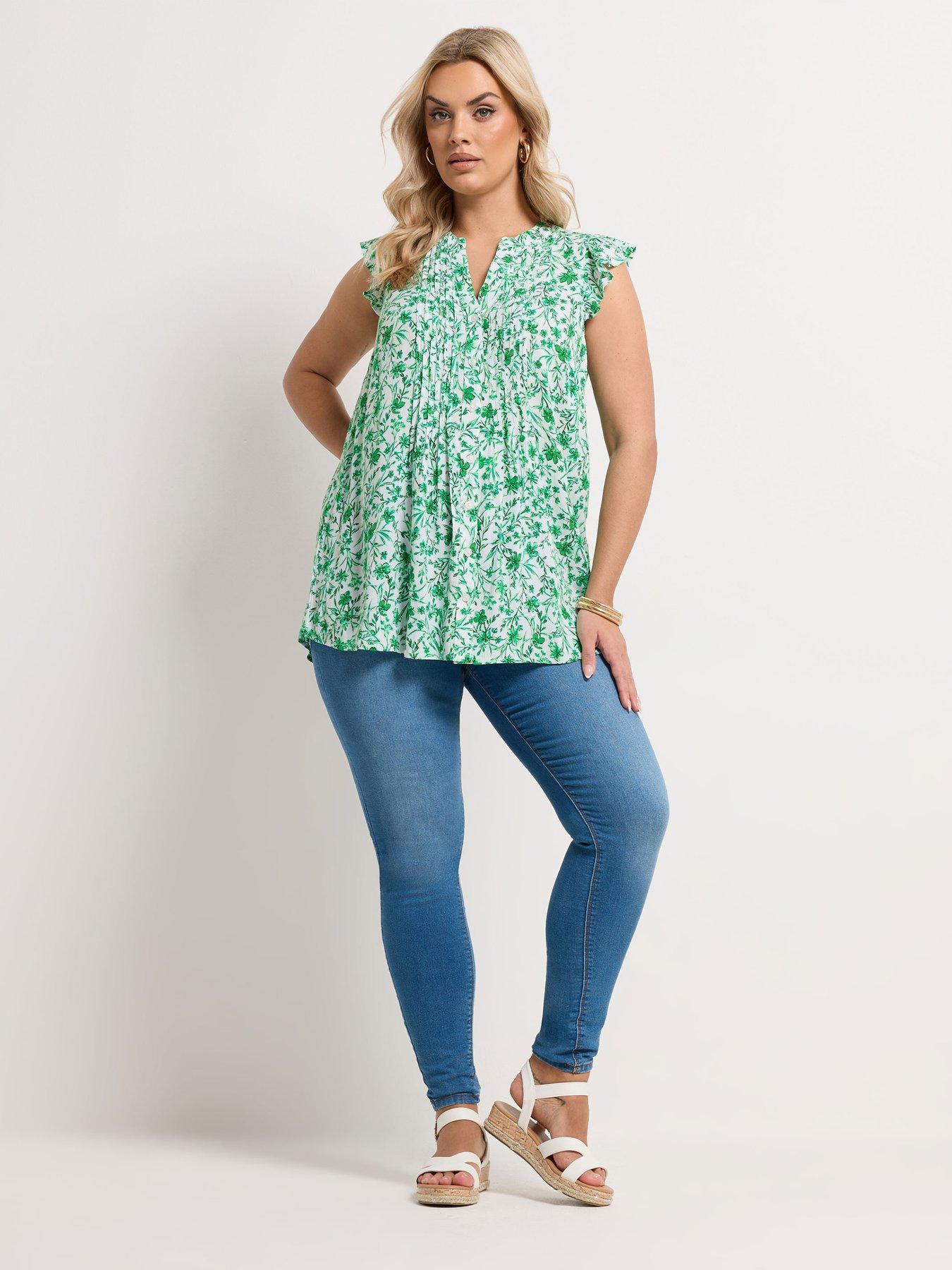 Image 3 of 5 of Yours Curve Sleeveless Pintuck Blouse - Green