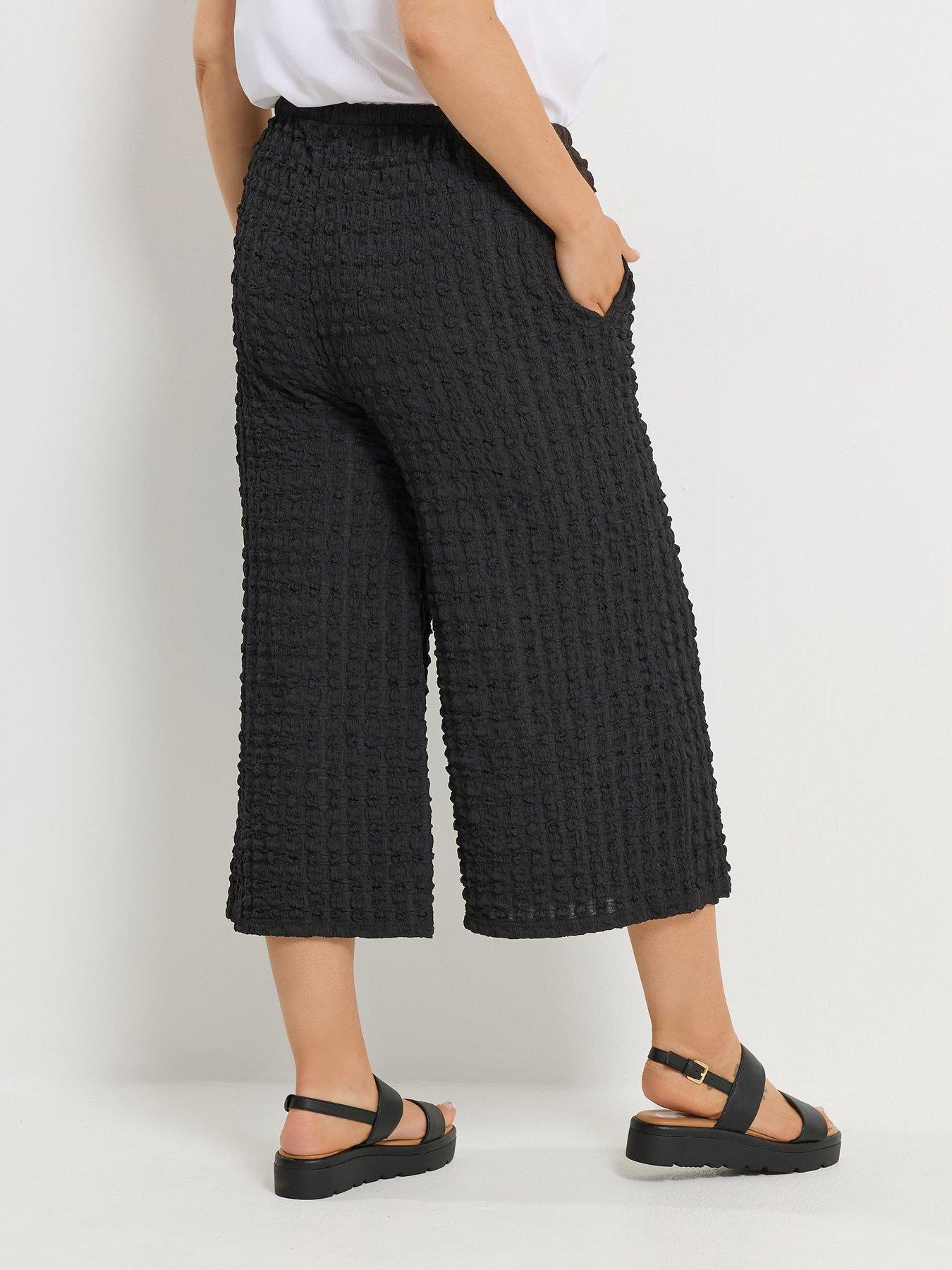 Image 2 of 5 of Yours Curve Bubble Textured Wide Leg Crops - Black