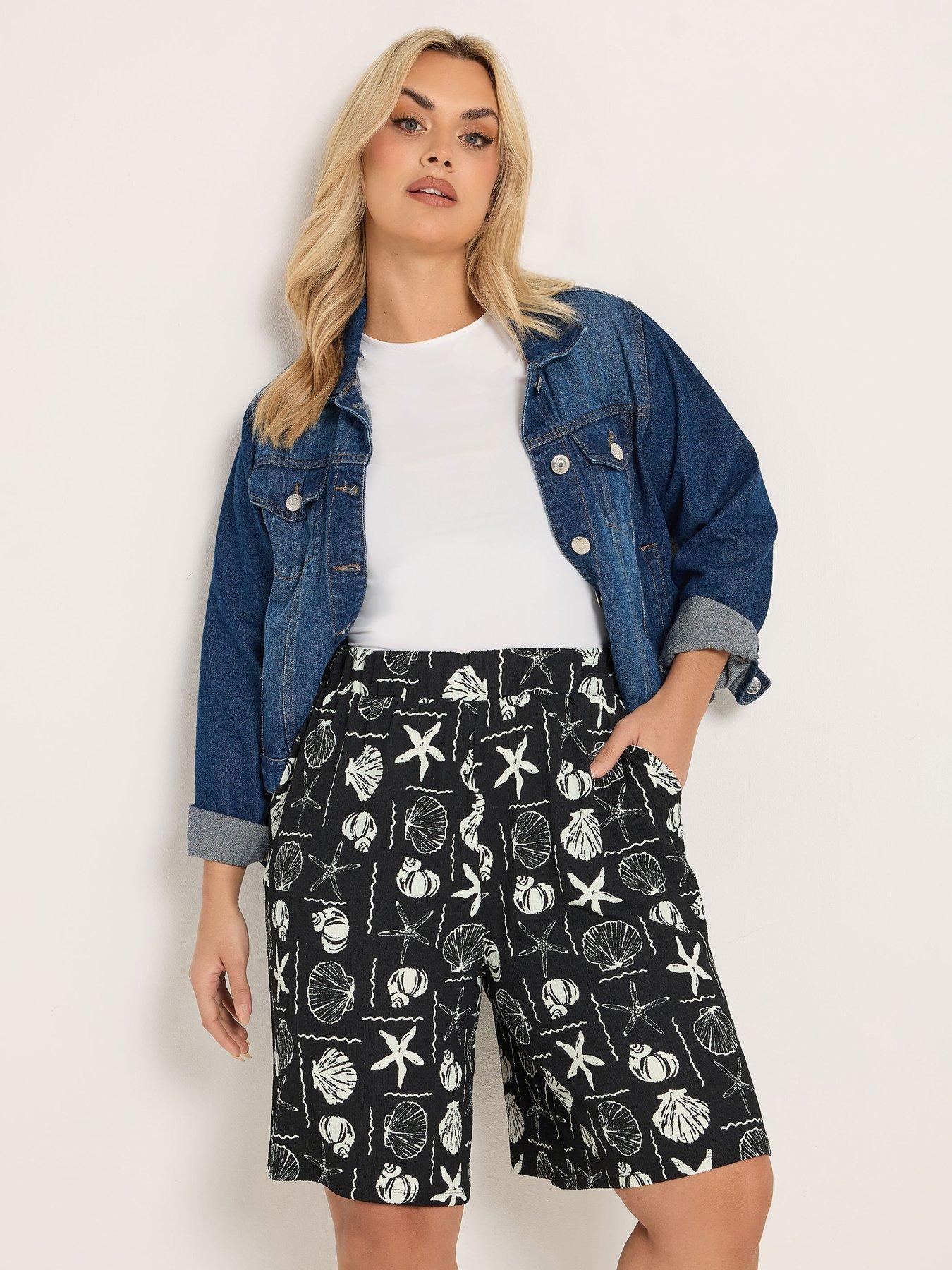 Yours Curve Jersey Crinkle Shell Print Shorts - Black