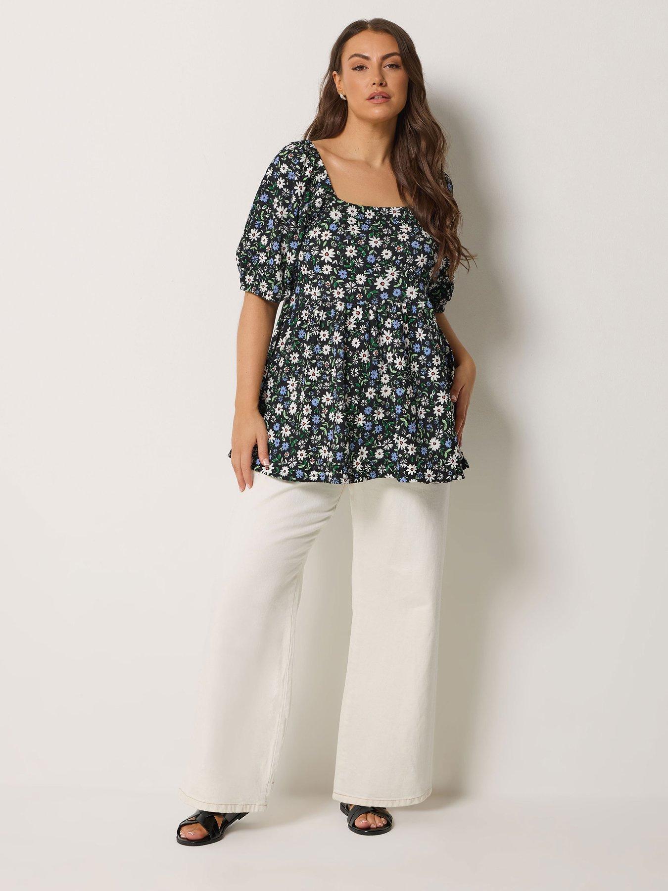 Image 3 of 5 of Yours Curve Square Neck Ditsy Print Peplum Top - Blue