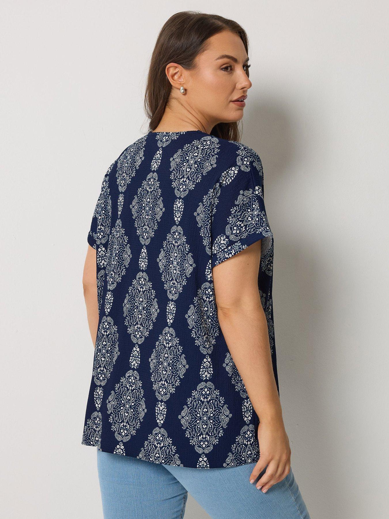 Image 2 of 5 of Yours Curve Pleat Front Textured Top