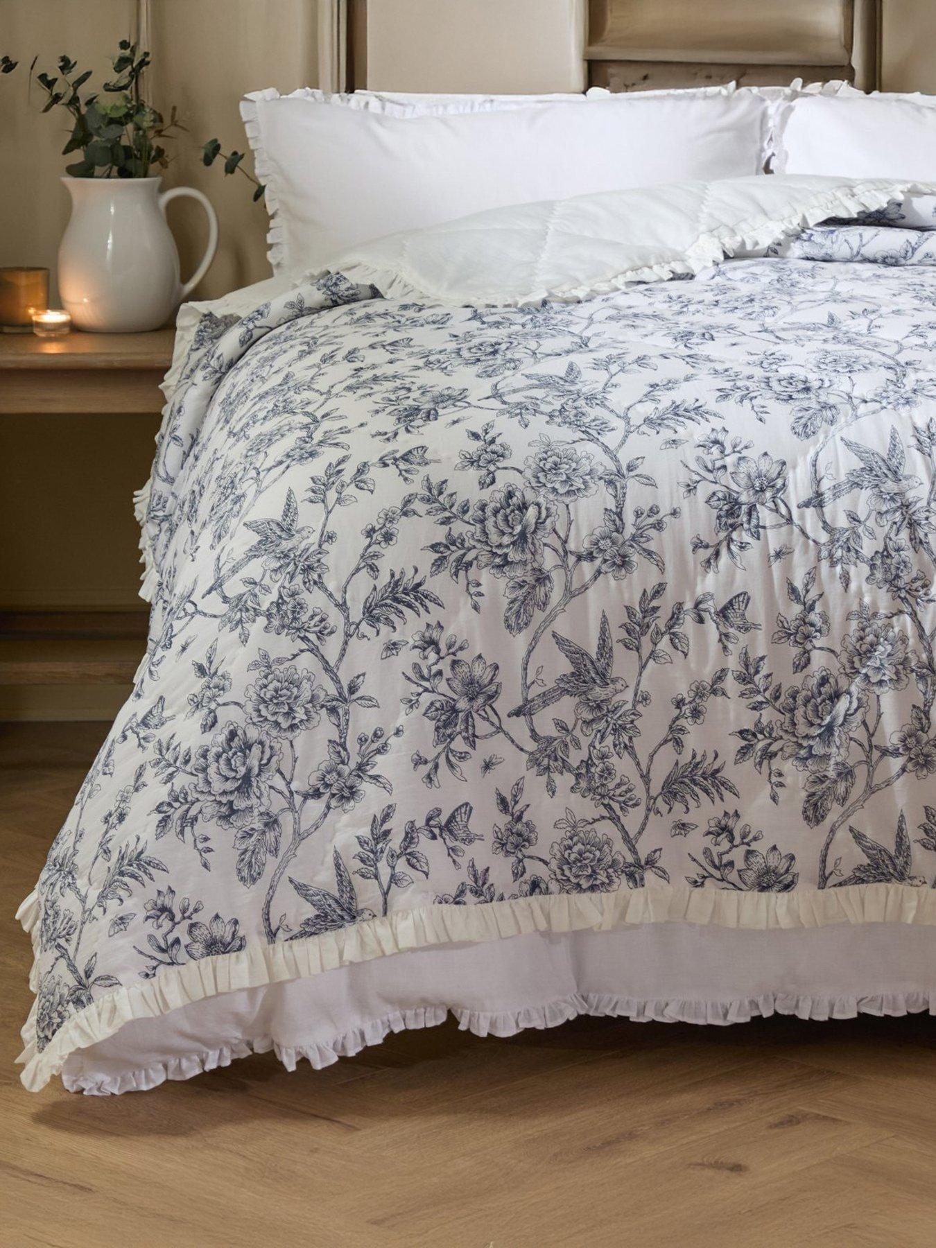 Wylder Hermione Bedspread Ivory Blue