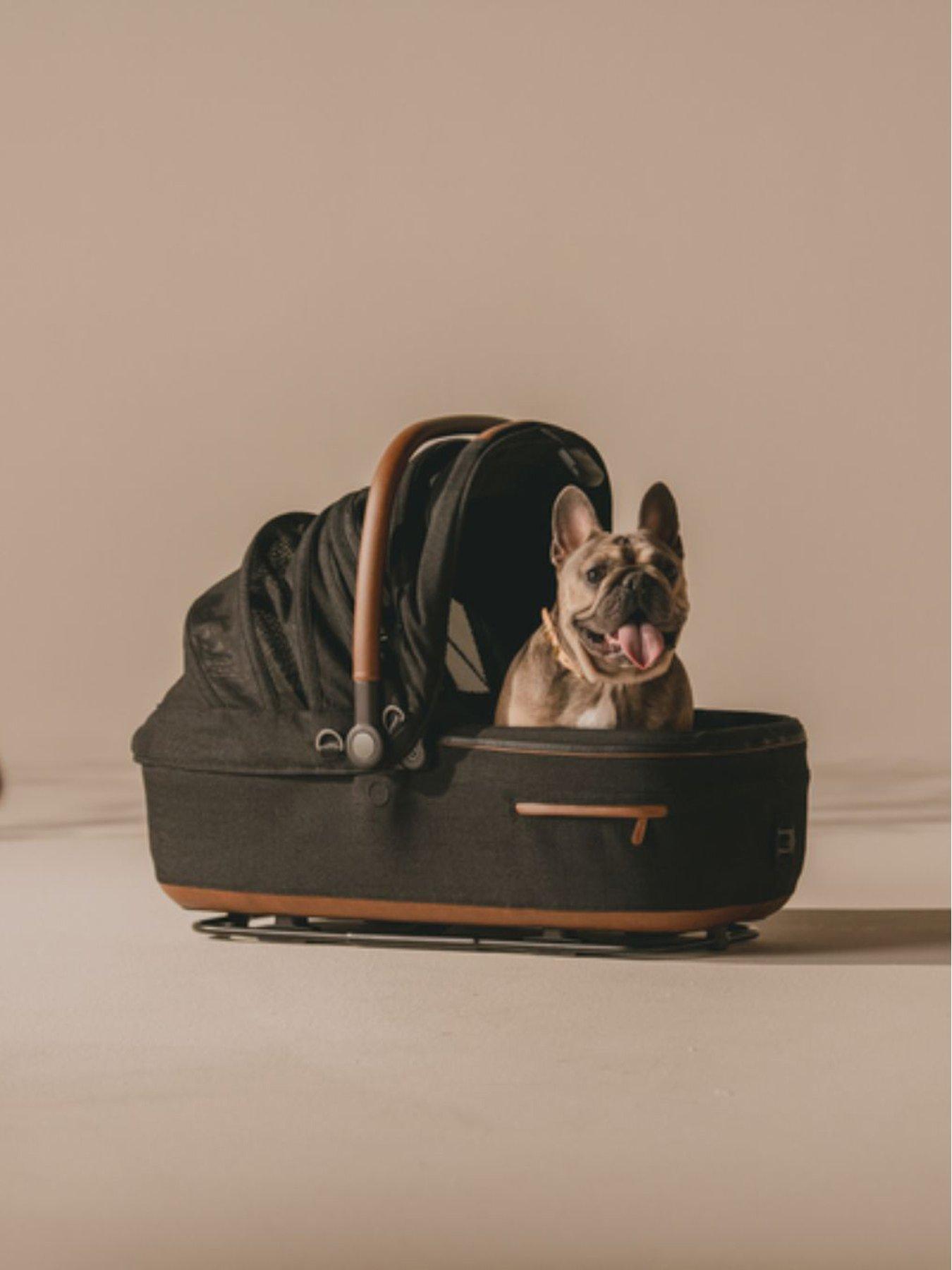 Image 1 of 8 of Tavo Maeve Medium Rigid Pet Car Seat &amp; Vehicle Base Onyx