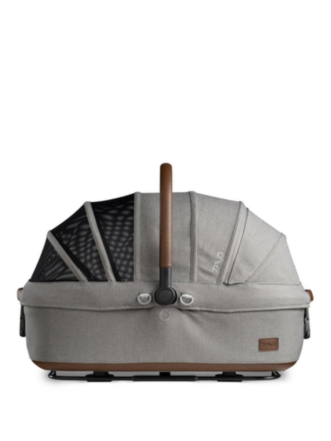 Tavo Maeve Medium Rigid Pet Car Seat  &  Vehicle Base Merle