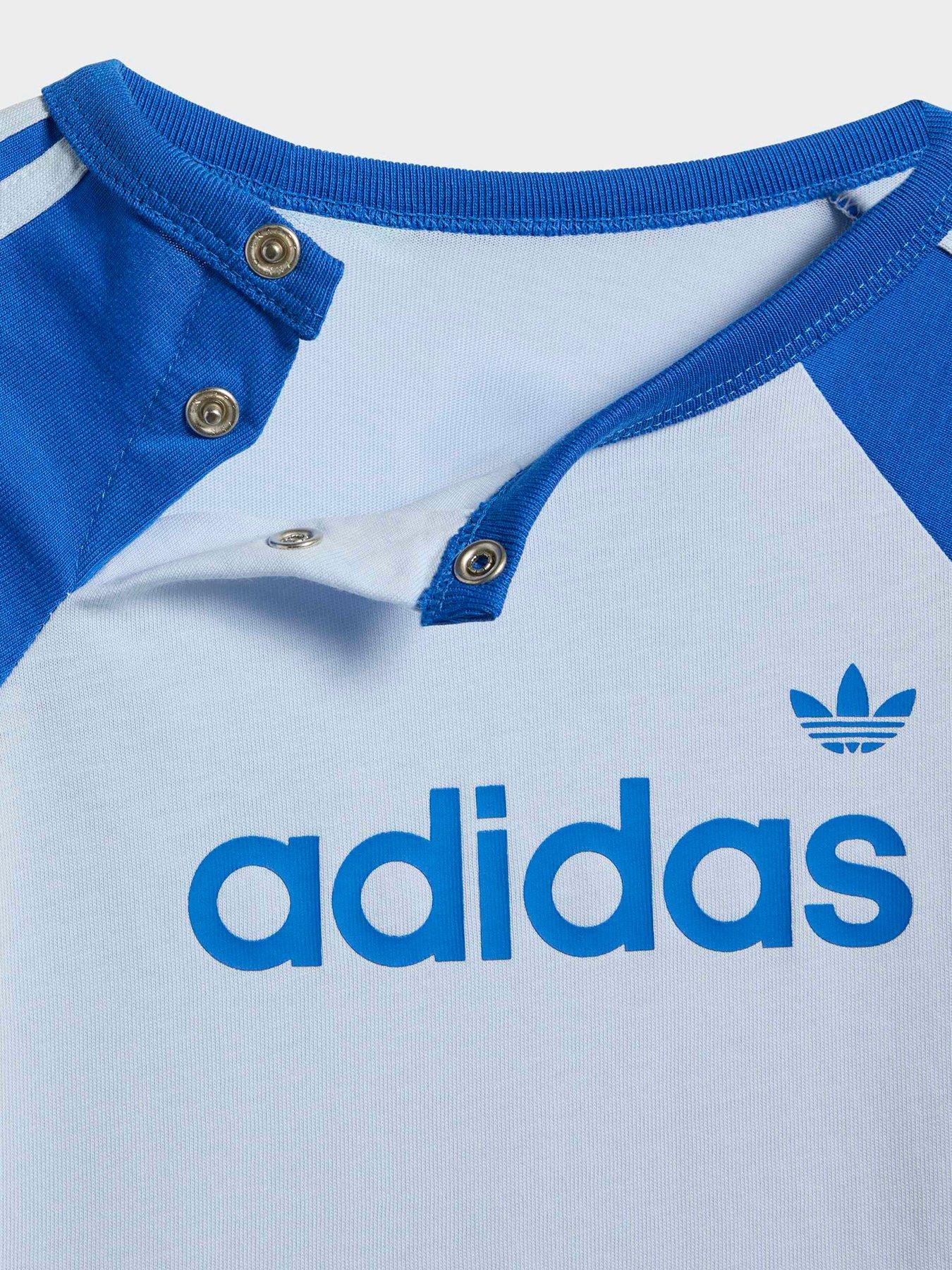 Image 4 of 6 of adidas Originals Infant T-Shirt &amp; Shorts Set - Blue