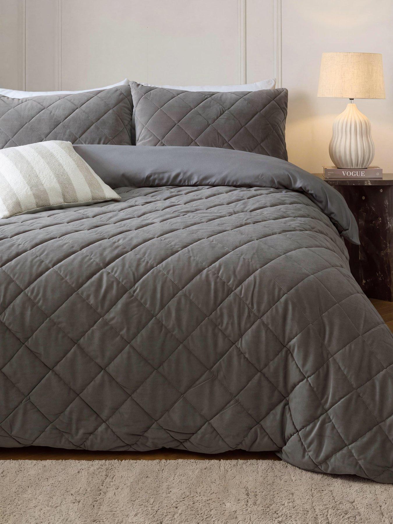 The Very Collection Matt Velvet Quilted Duvet Set