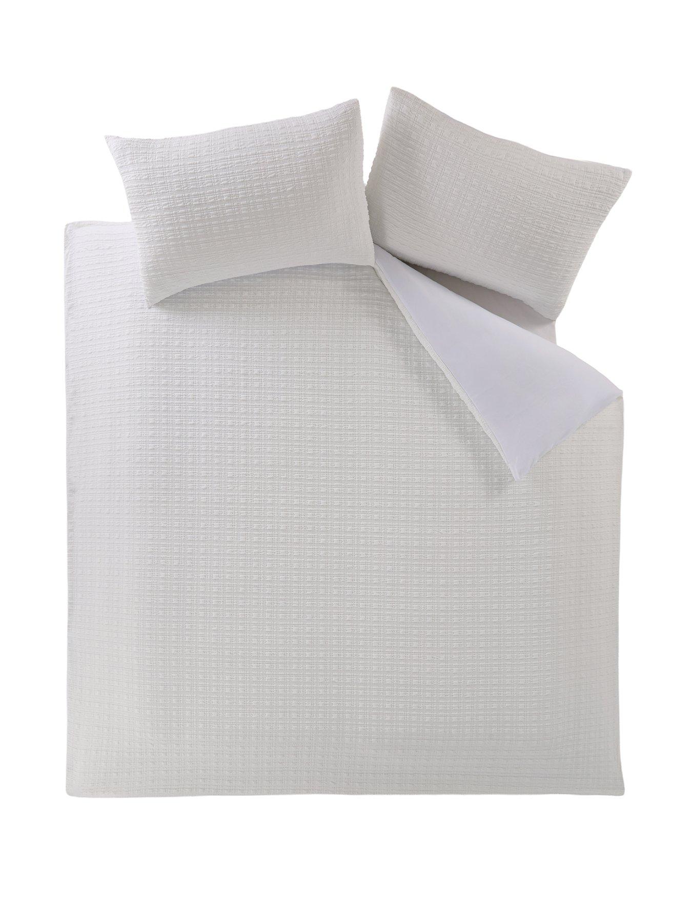 Image 2 of 5 of The Very Collection Copenhagen Jacquard Duvet Set
