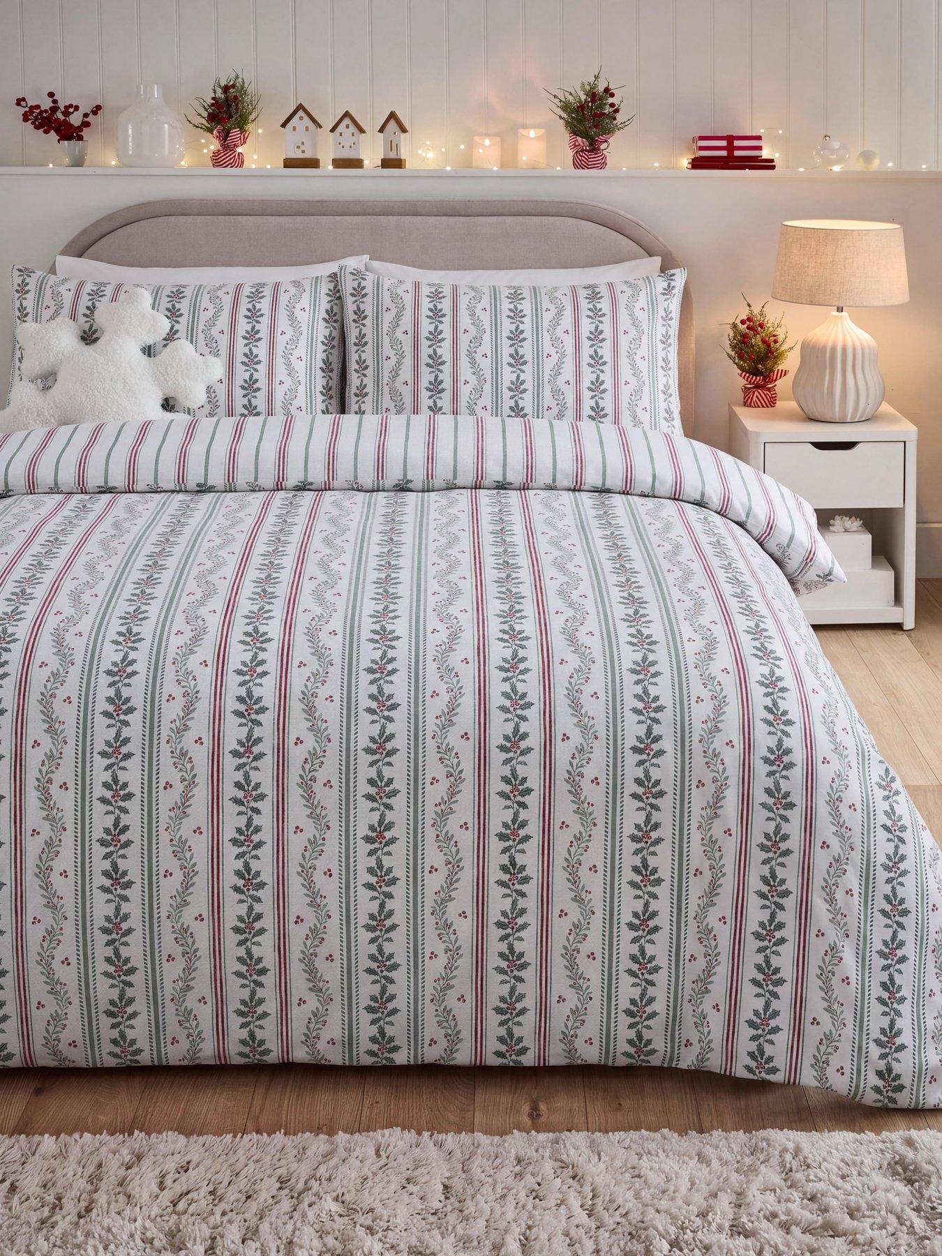 The Very Collection Christmas Holly Brushed Cotton Print Duvet Set