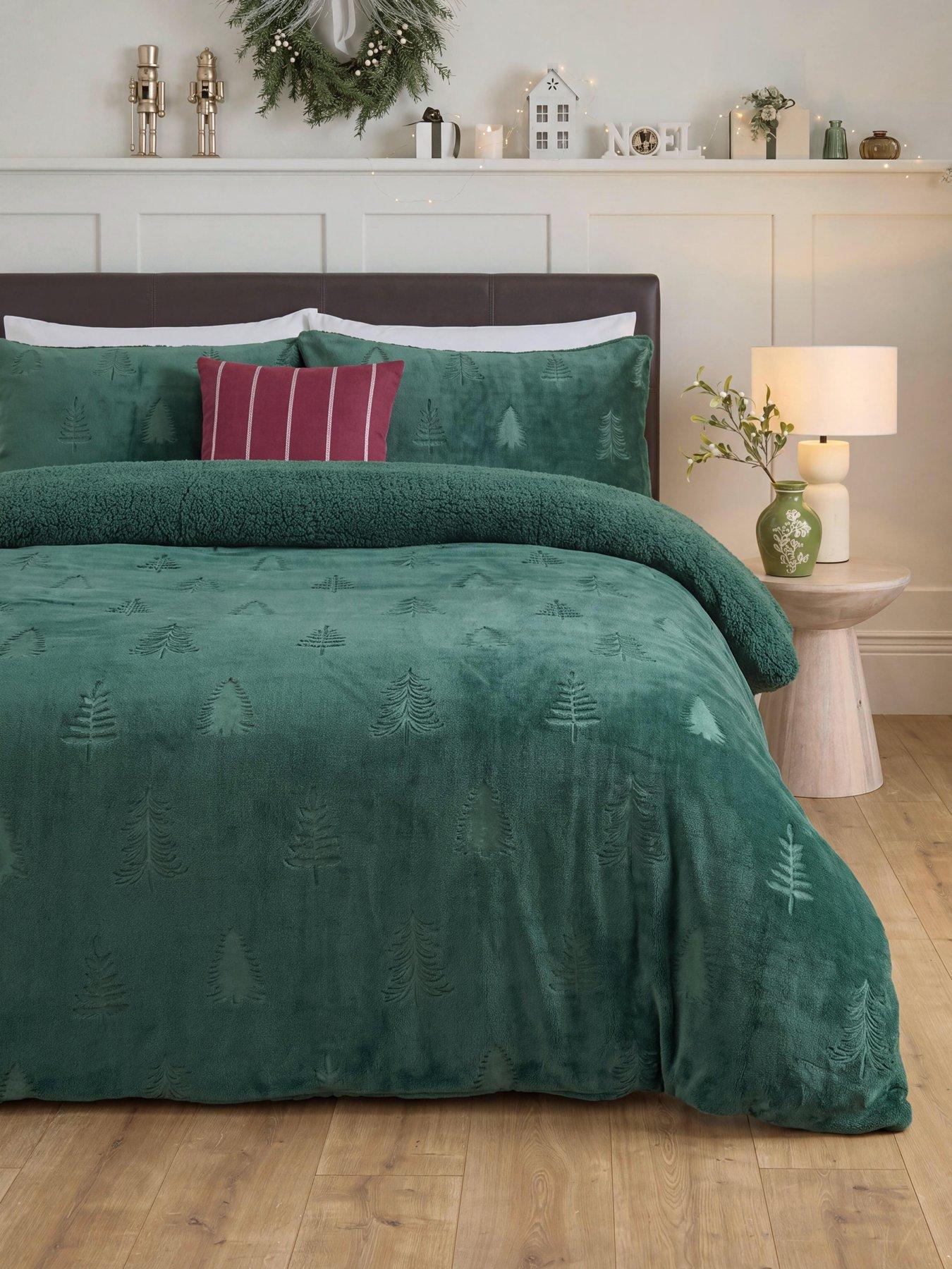 The Very Collection Christmas Tree Embossed Fleece Duvet Set