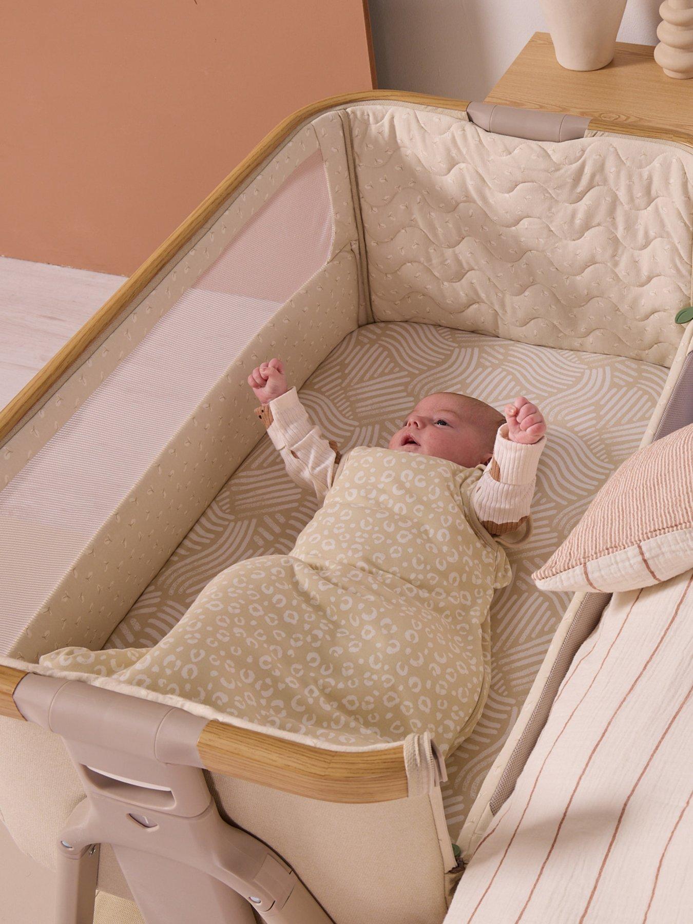 Image 3 of 8 of Tutti Bambini Cozee Air 2 Bedside Crib - Toasted Oak / Sand