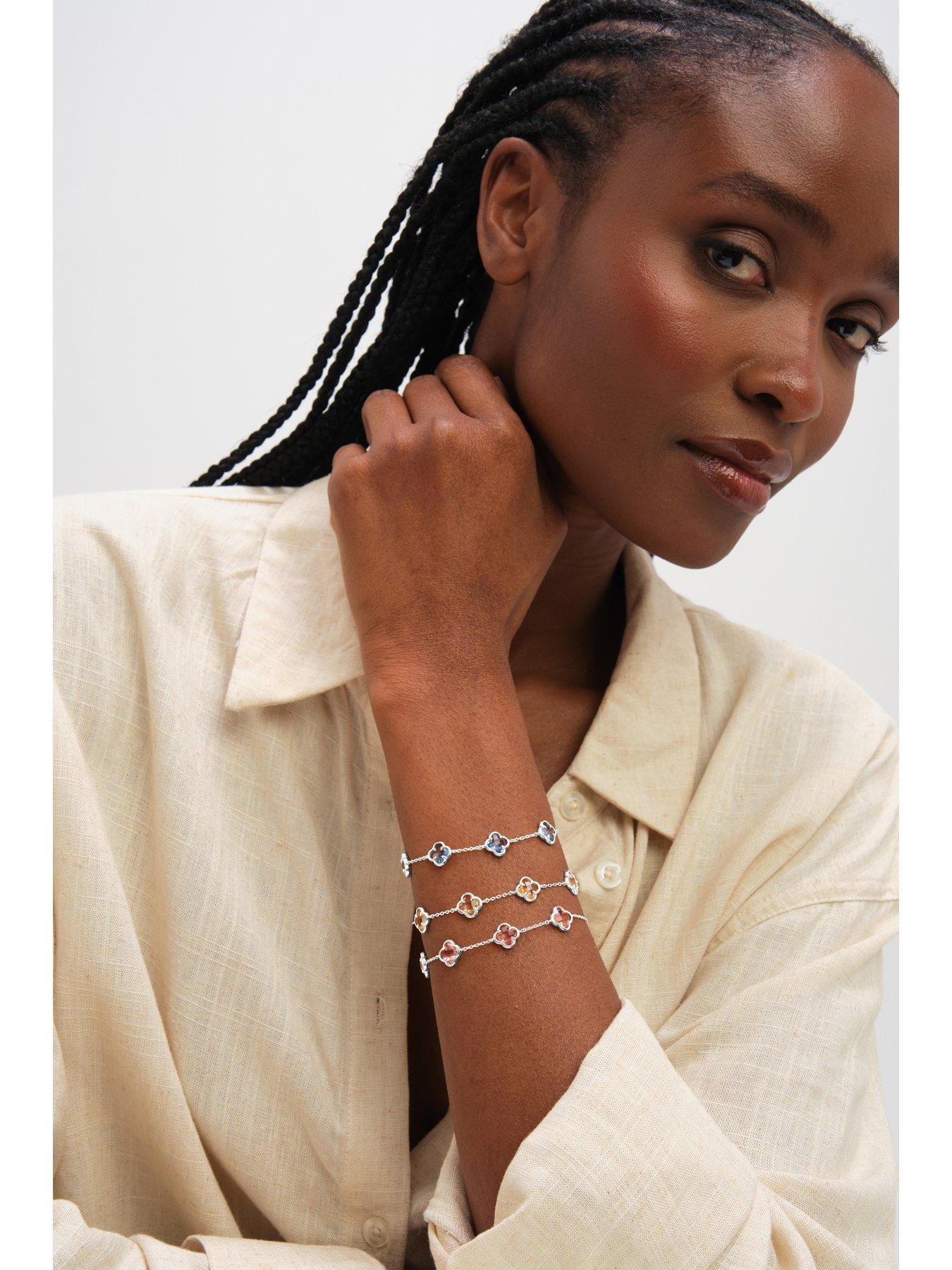 Image 2 of 3 of Inicio Light Sapphire Clover Bracelet - Gift Pouch