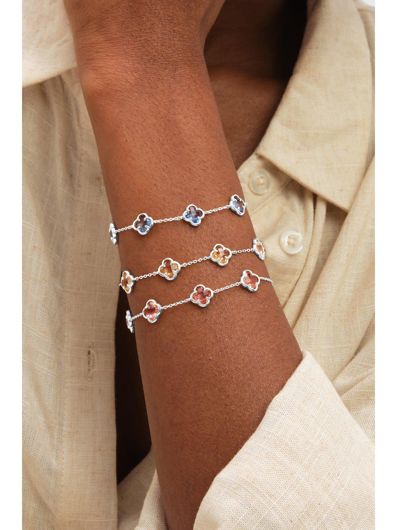 Image 3 of 3 of Inicio Light Sapphire Clover Bracelet - Gift Pouch
