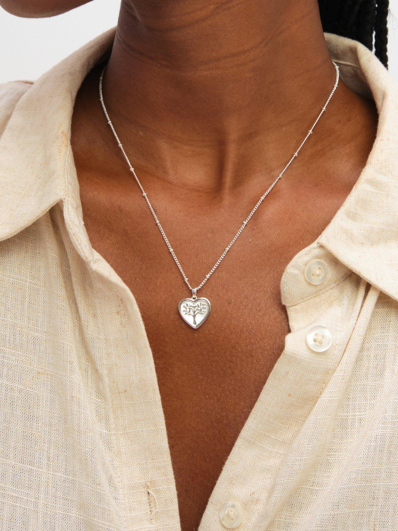 Image 4 of 5 of Inicio Sterling Silver Mother of Pearl Tree Of Love Heart Set - Gift Box