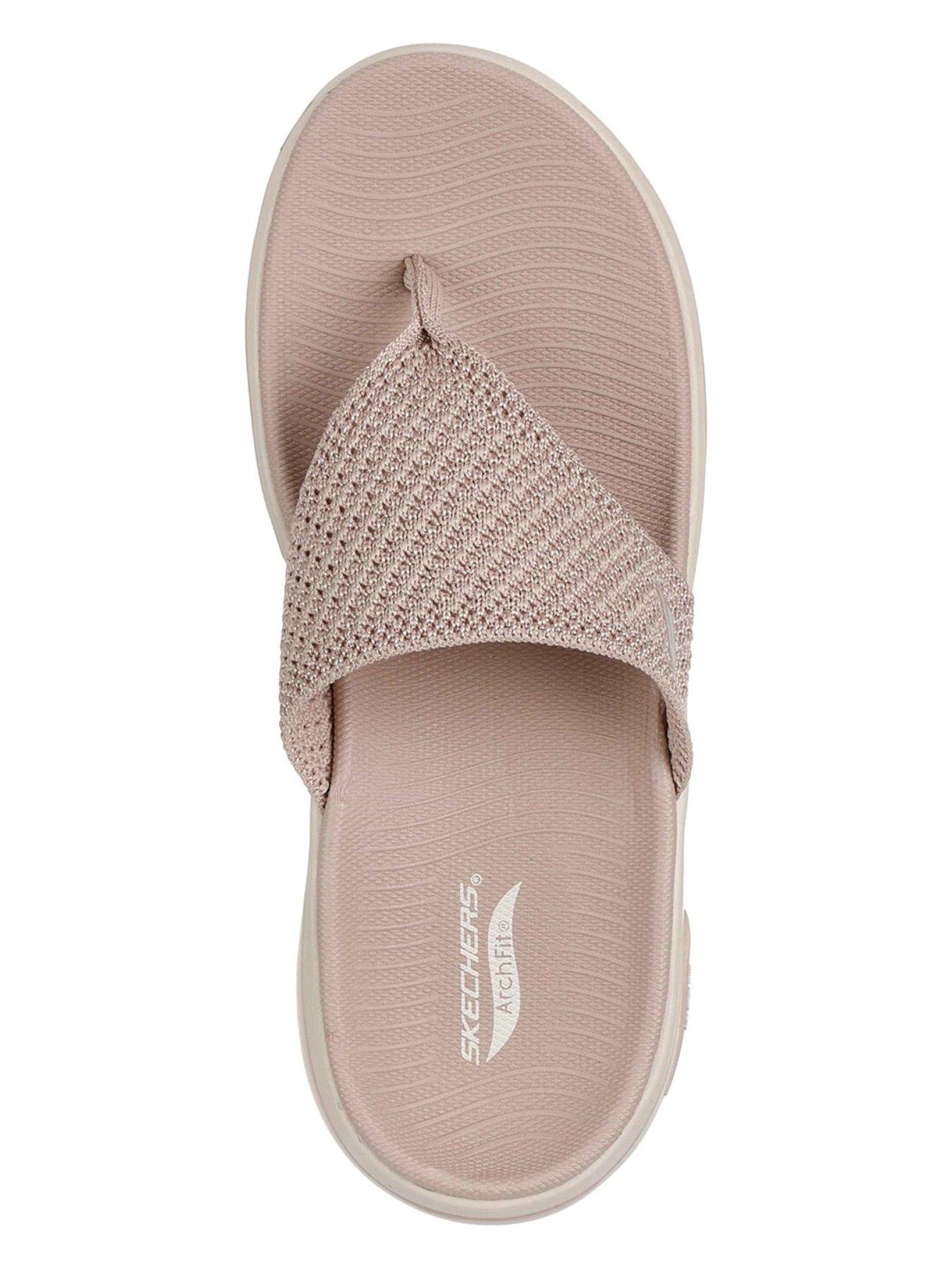 Image 4 of 5 of Skechers Go Walk Arch Fit 2.0 Carrie