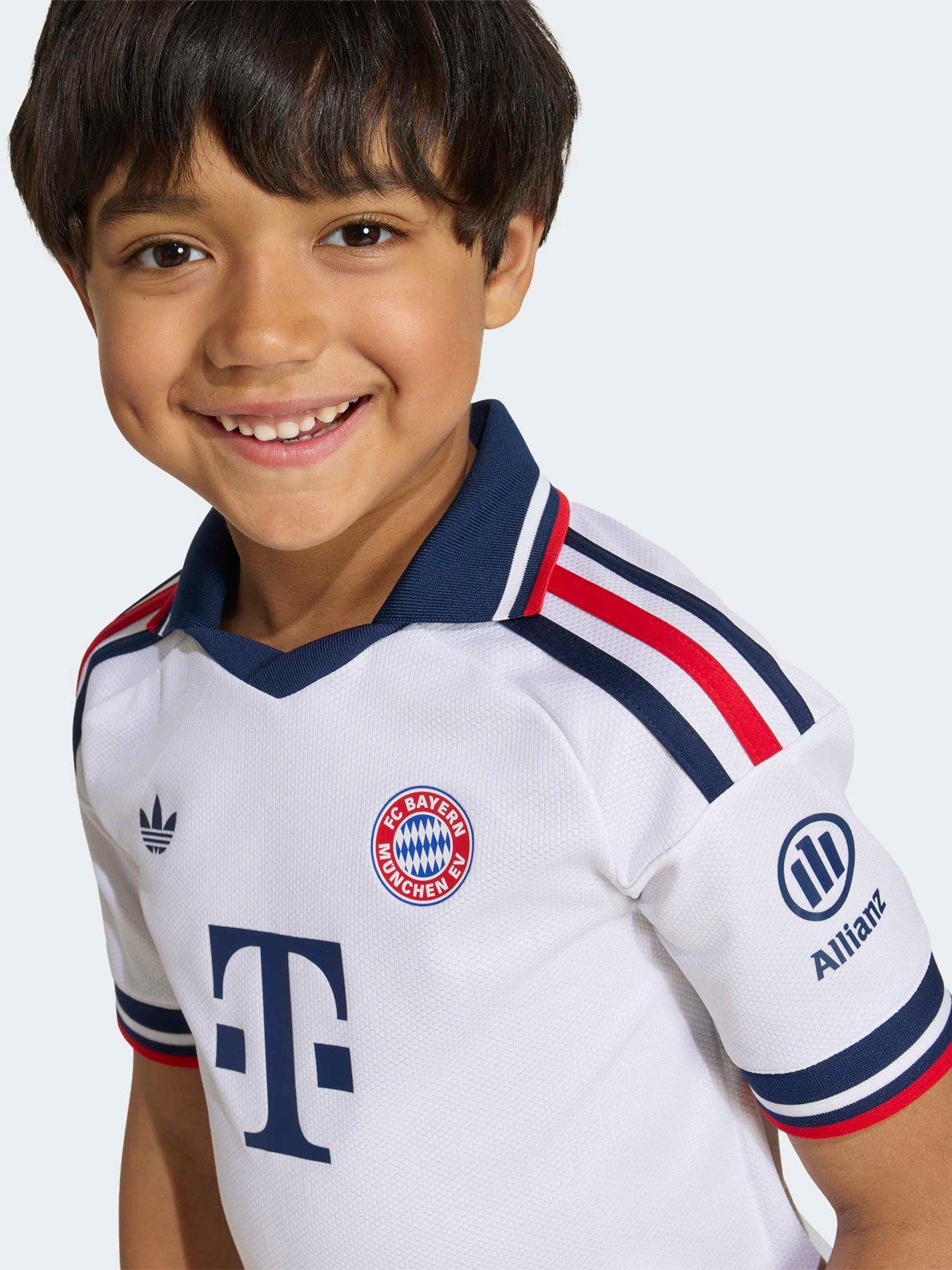 Image 4 of 6 of adidas Junior Fc Bayern Munich 26/27 Away Mini Kit - White