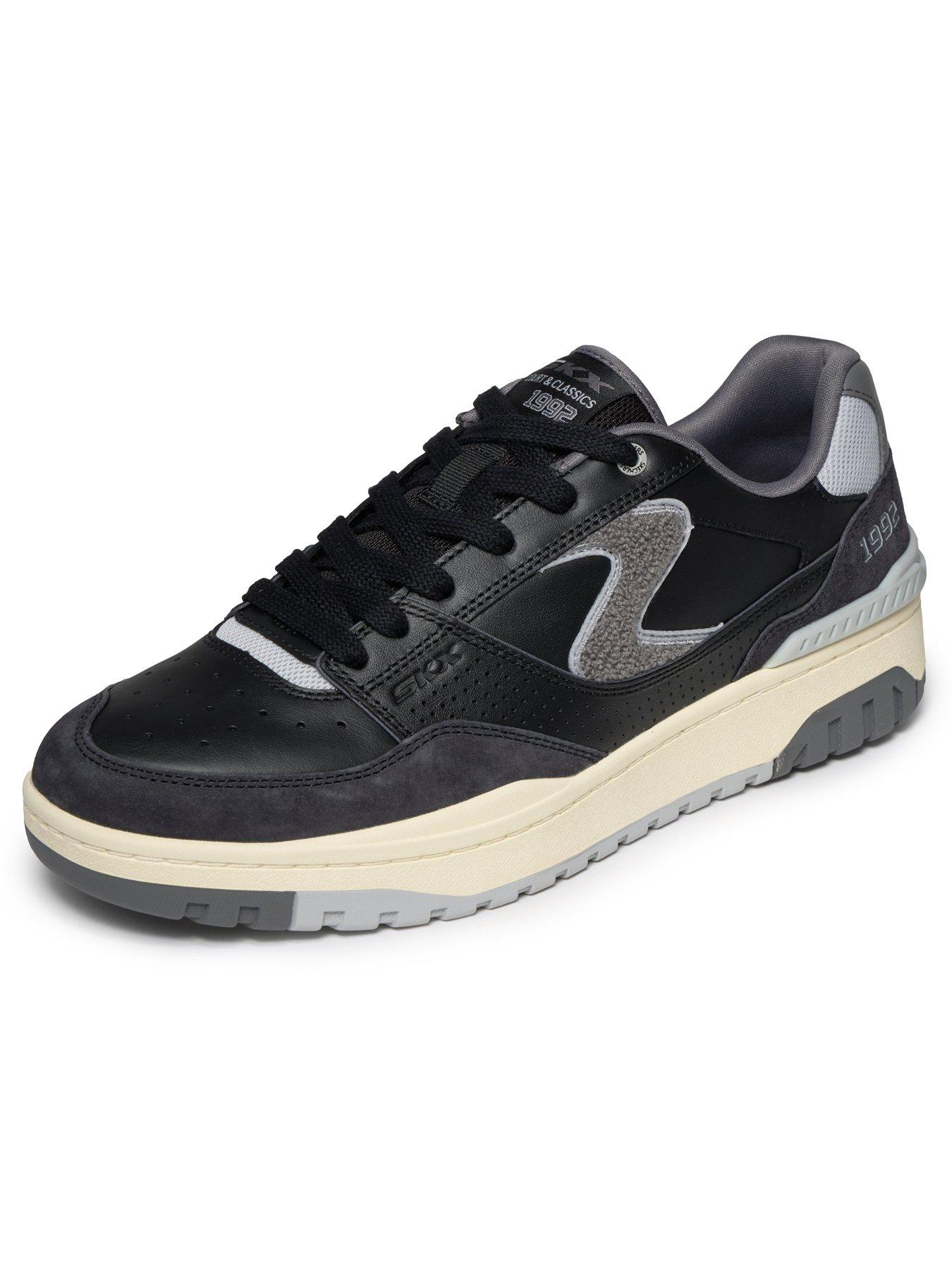 Image 6 of 6 of Skechers Lace Up Leather Suede Trainers - Black