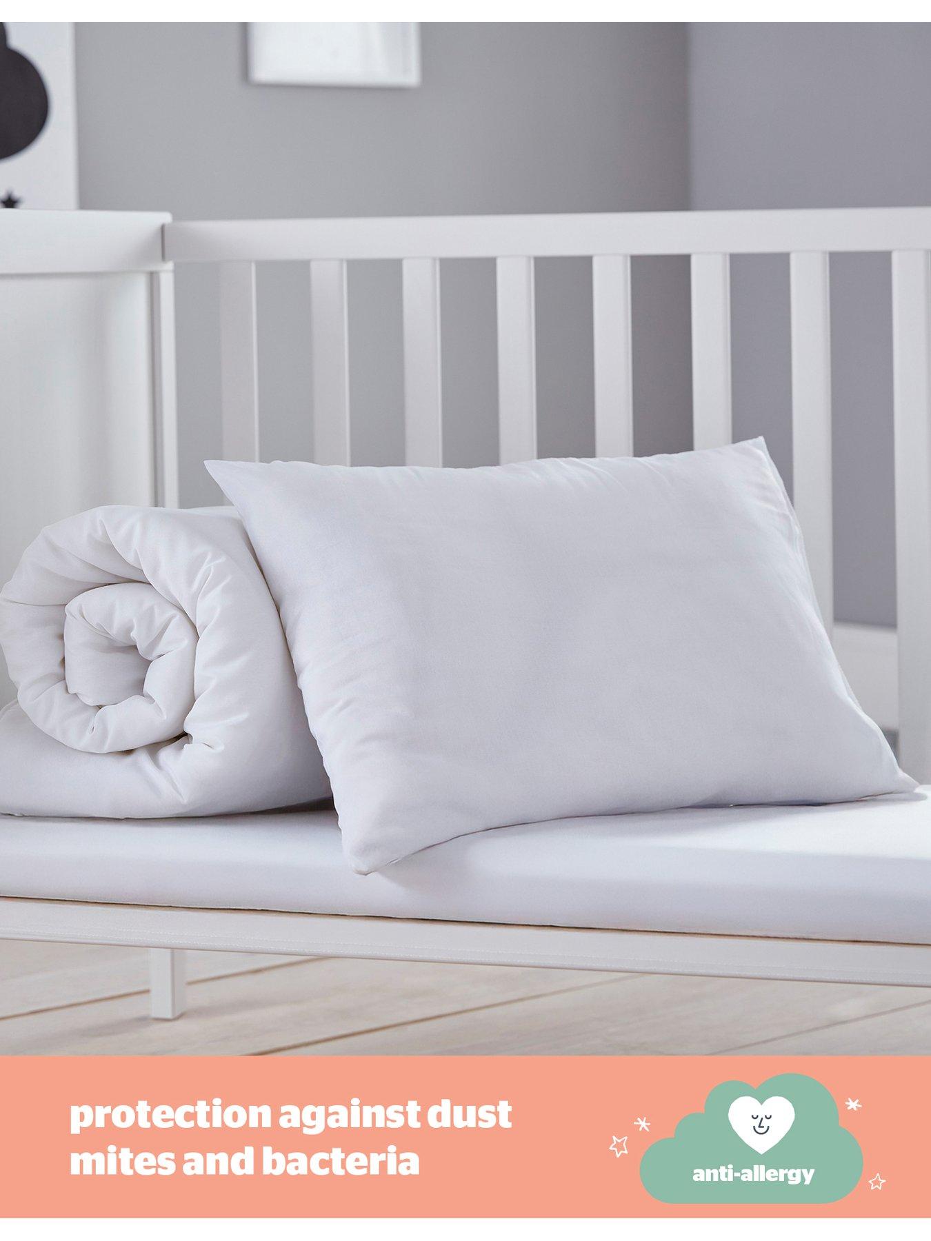 Image 3 of 5 of Silentnight Safe Nights Bedding Bundle - Anti Allergy Pillow, 4 Tog Duvet and Duvet Cover Set - Safari Print