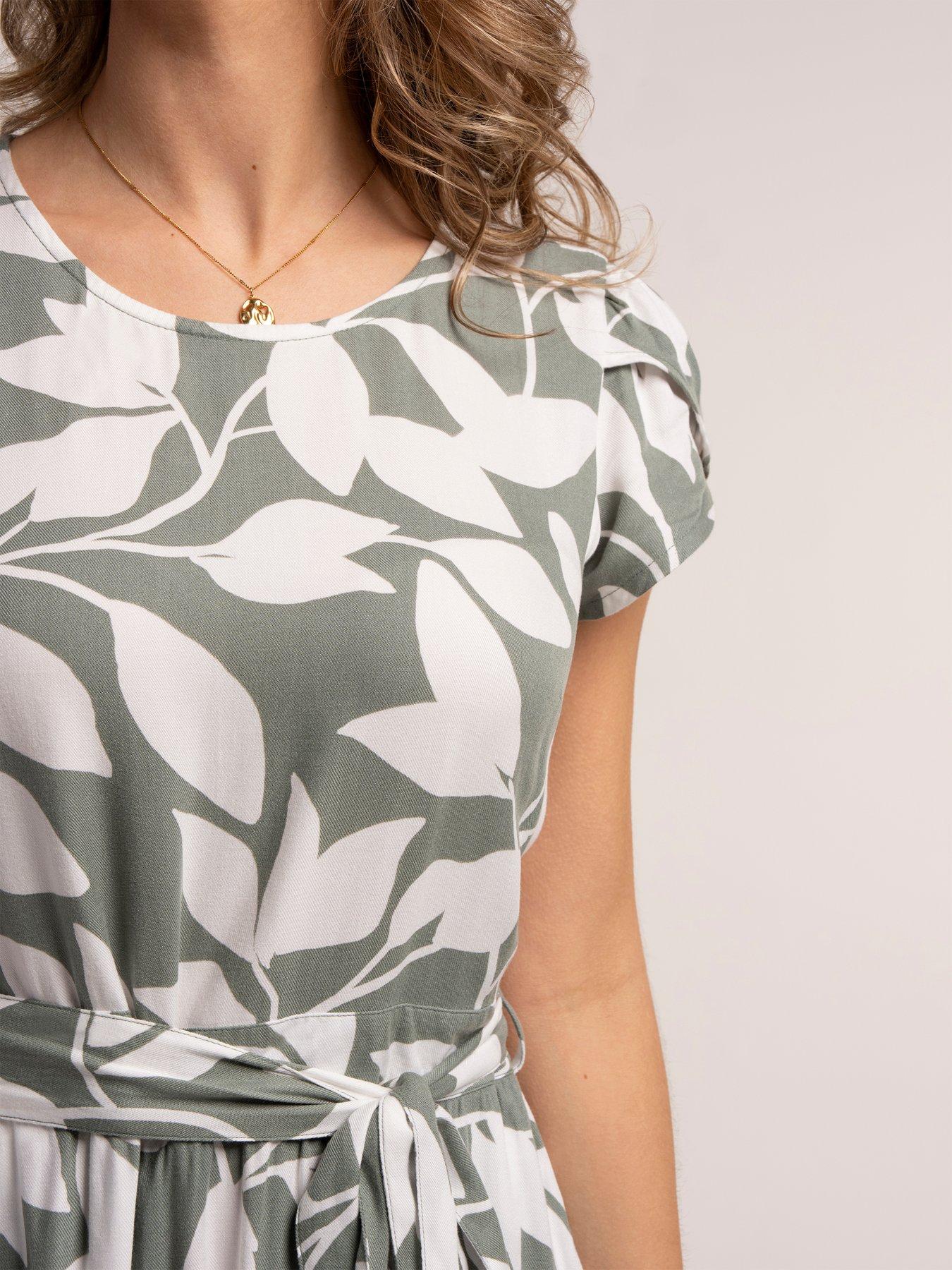 Image 4 of 7 of Brakeburn Aime Dress - Green