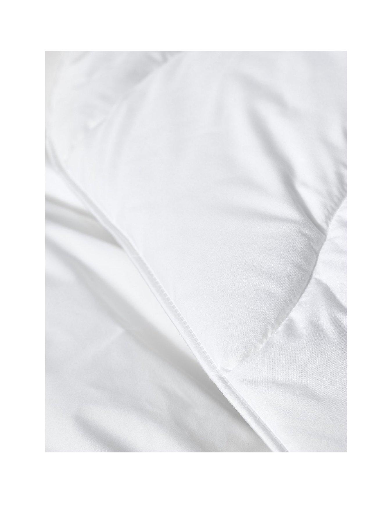 Image 2 of 3 of The Fine Bedding Company FBC Allergy Defence Summer Duvet White 4.5 Tog