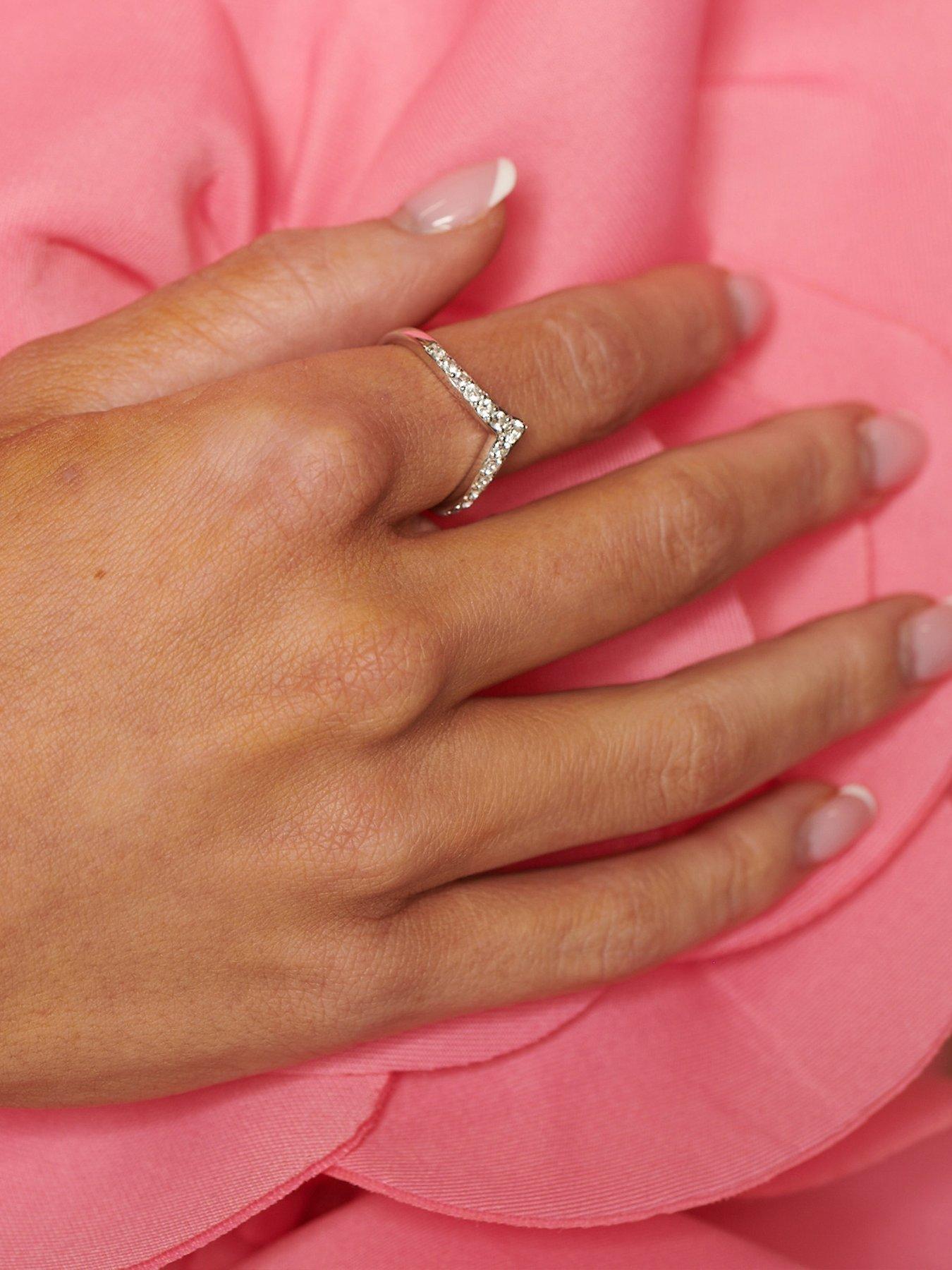 Image 3 of 4 of Hot Diamonds Fine V Ring