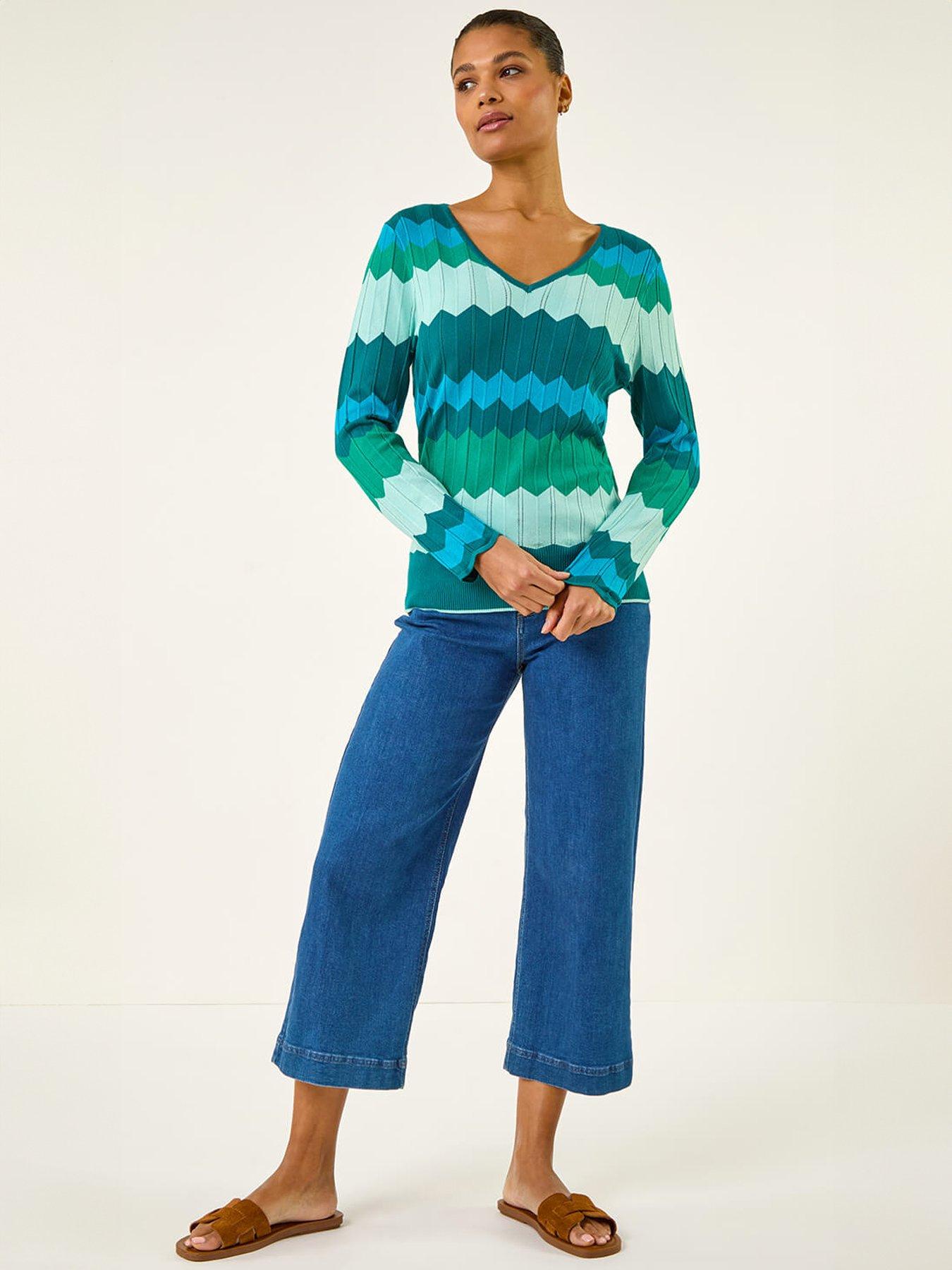 Image 3 of 5 of Roman Wave V-neck Knit Jumper