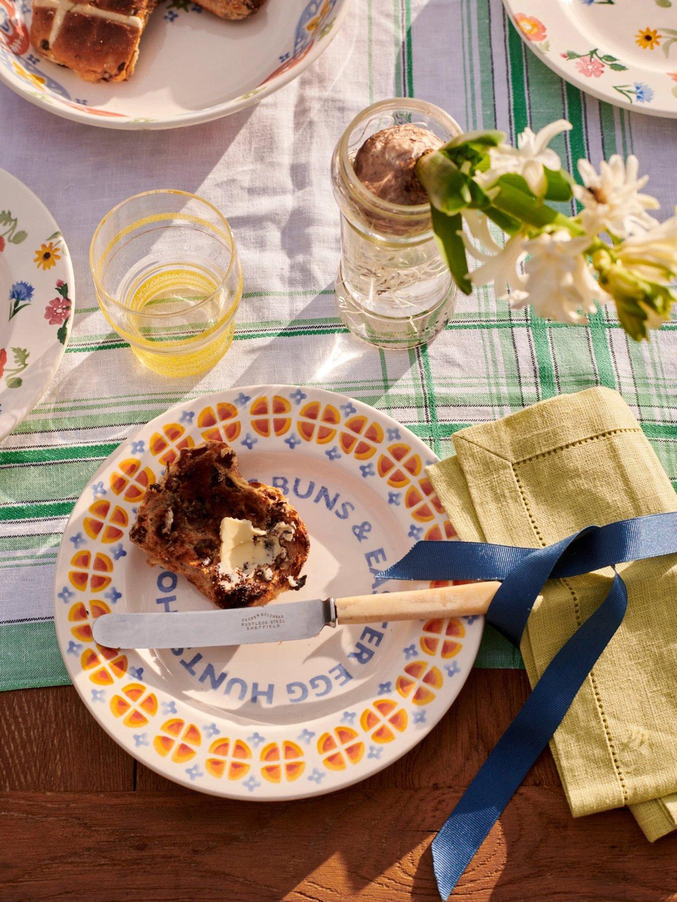 Image 1 of 3 of Emma Bridgewater Hot Cross Buns 8 1/2 Plate