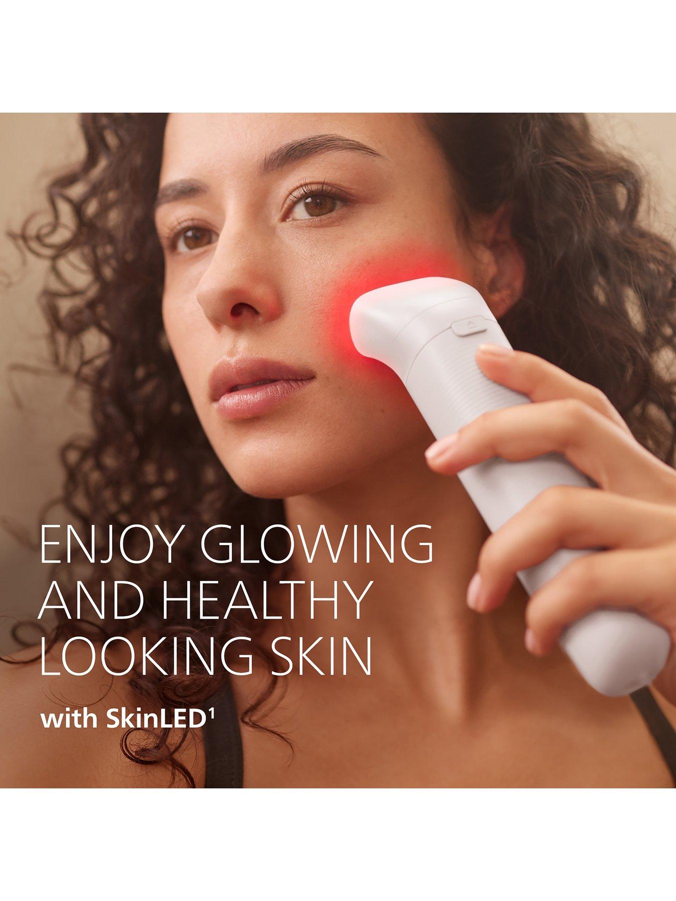 Image 3 of 8 of Philips Beauty Set Series 9900, All-In-One for Body and Face with Epilator and SkinLED, BRE738/00