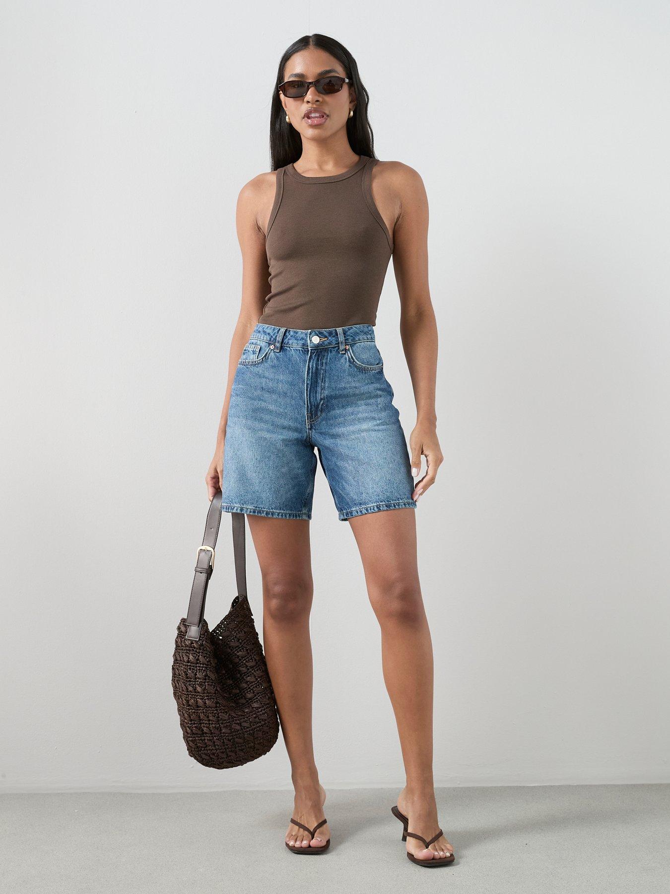 Image 4 of 7 of The Very Collection Longline Vintage Baggy Shorts - Dark Wash