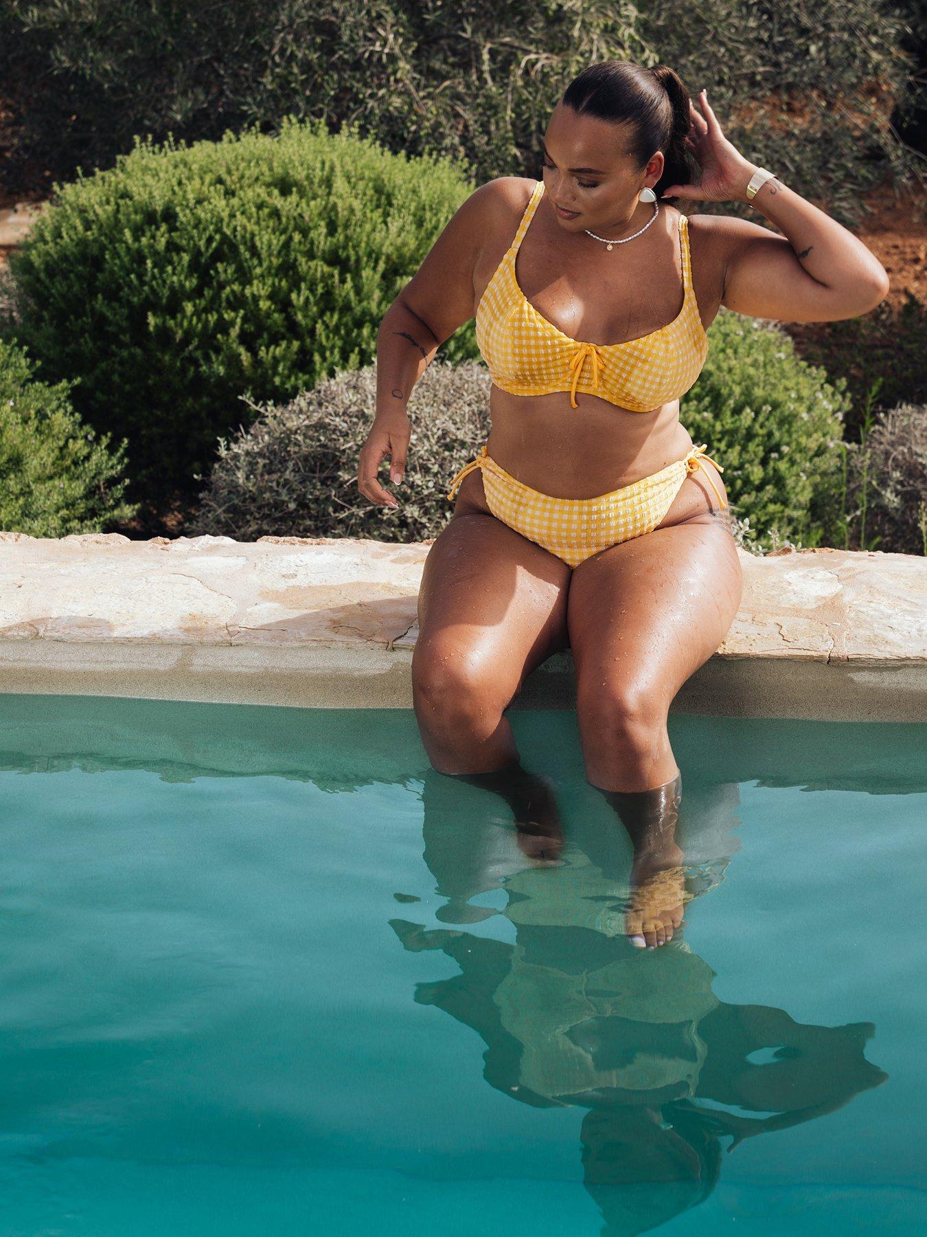 Curvy Kate Holiday Check Scooped Balcony Bikini Top, Yellow, Size 34Gg, Women