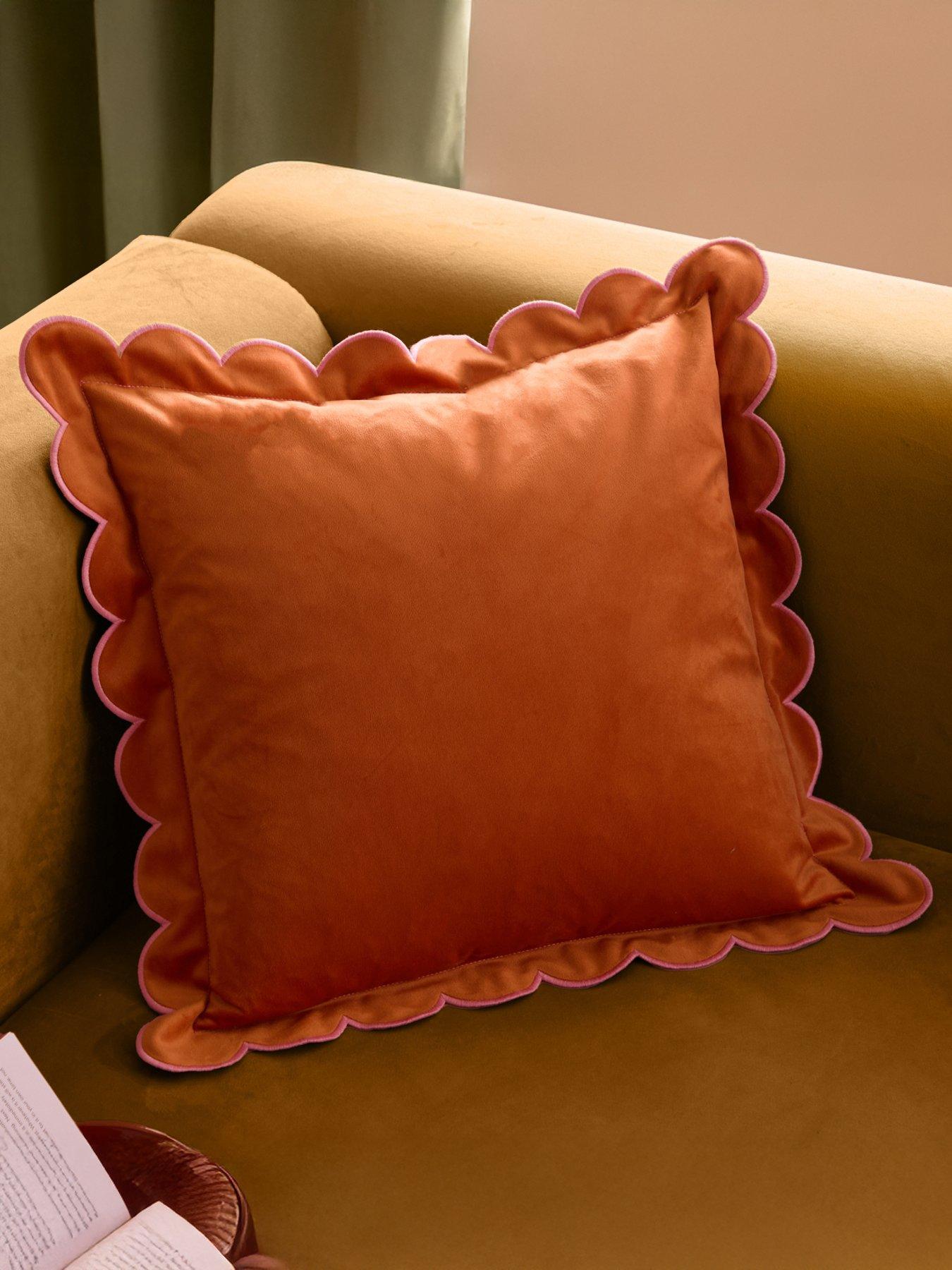 Furn Lil Scallop 45X45Cm Cushion - Feather Filled