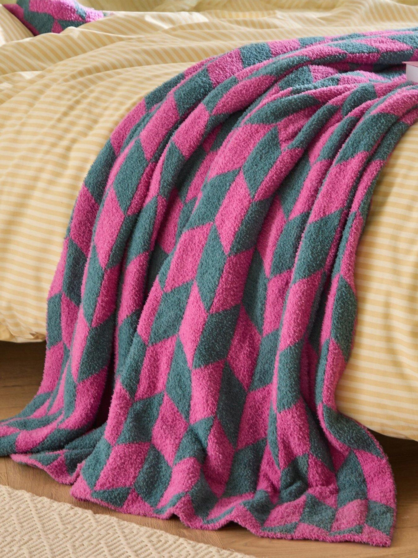 Image 1 of 3 of Furn Olsen 130x180cm Throw - Retro Pink