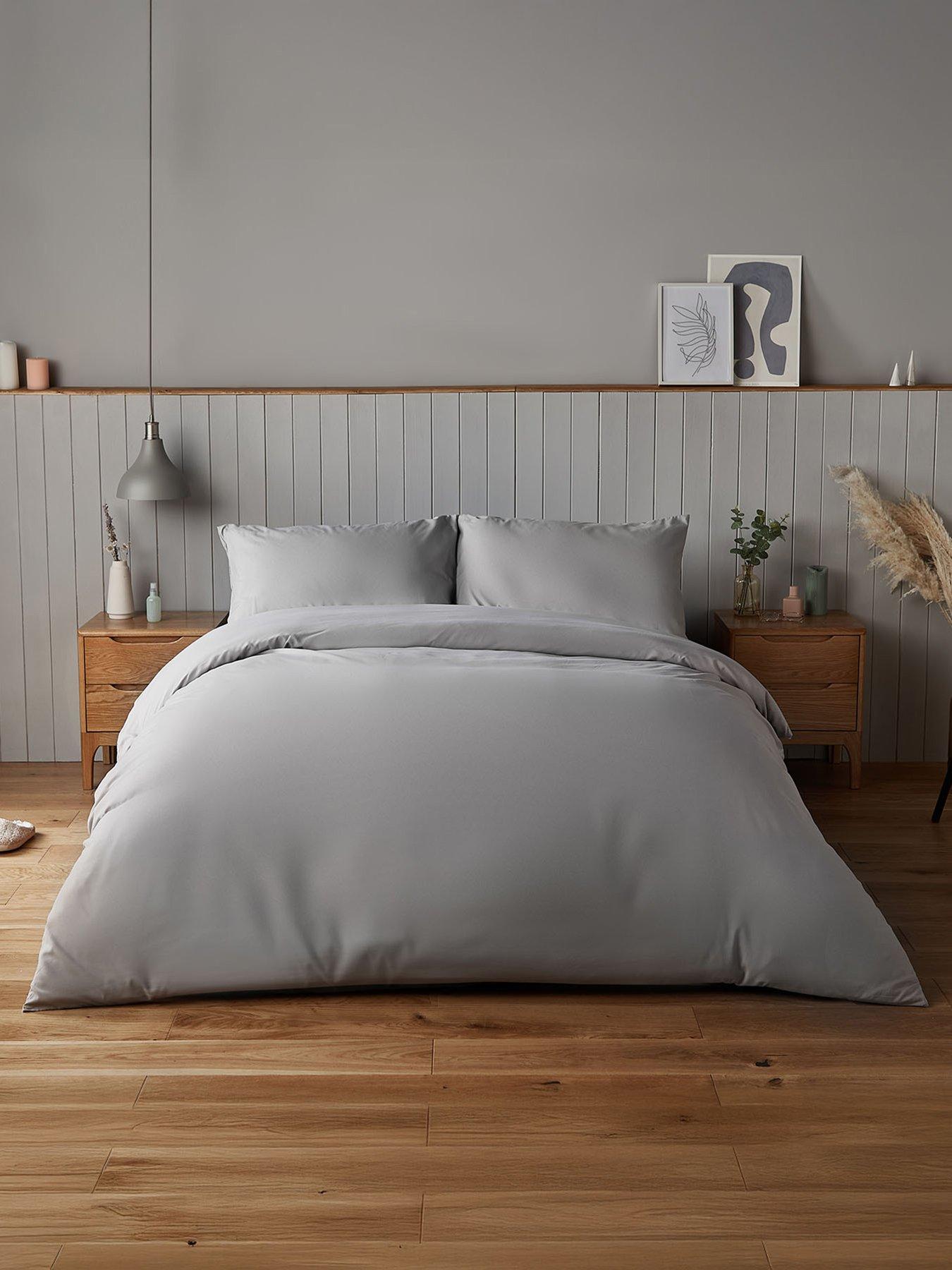 Silentnight Supersoft Duvet Set and Fitted Sheet Bundle