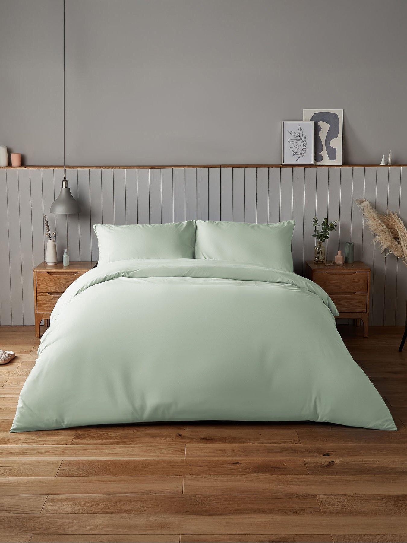 Silentnight Supersoft Duvet Set and Fitted Sheet Bundle