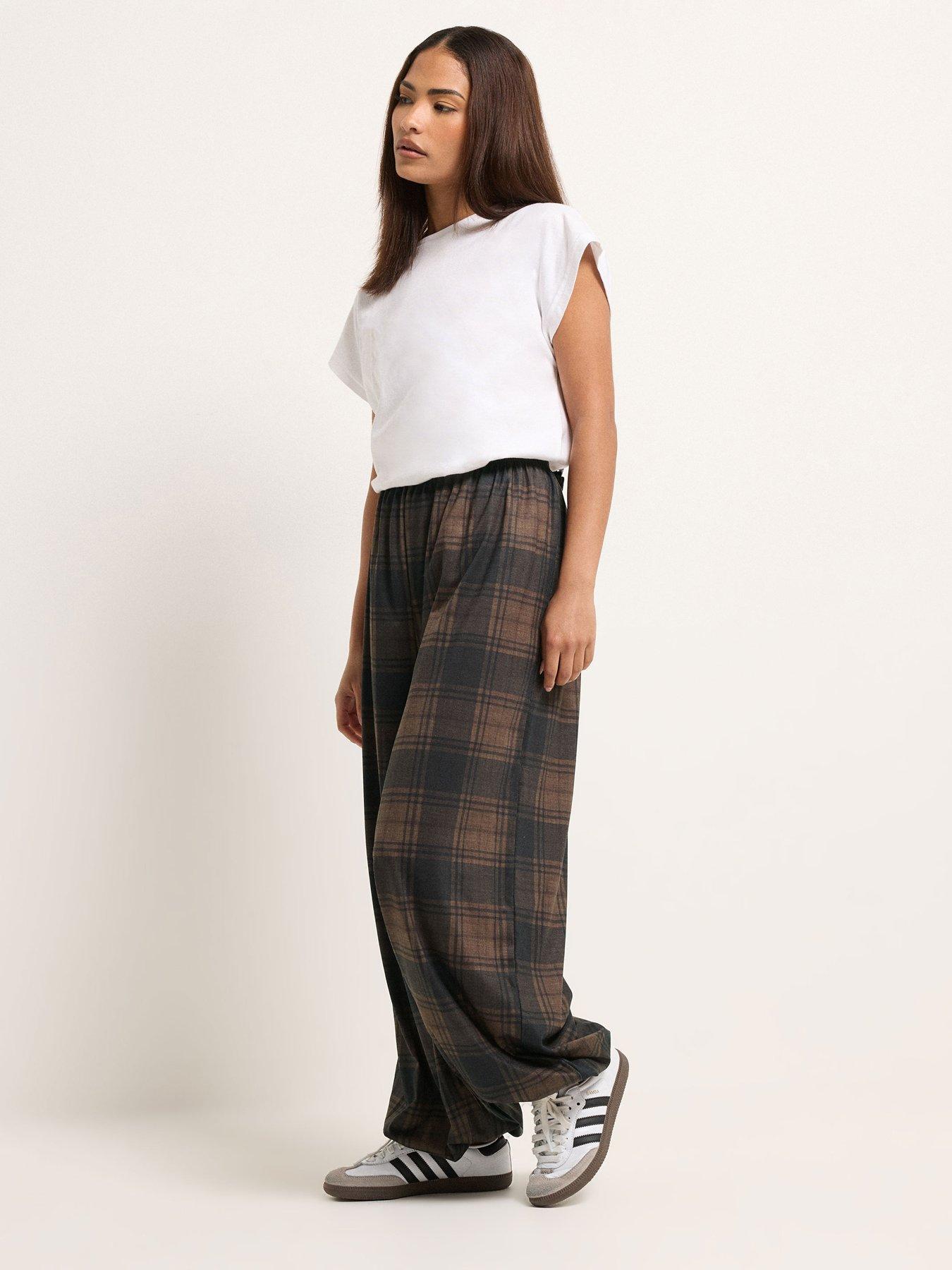 Image 3 of 4 of PixieGirl Petite Large Check Balloon Trousers
