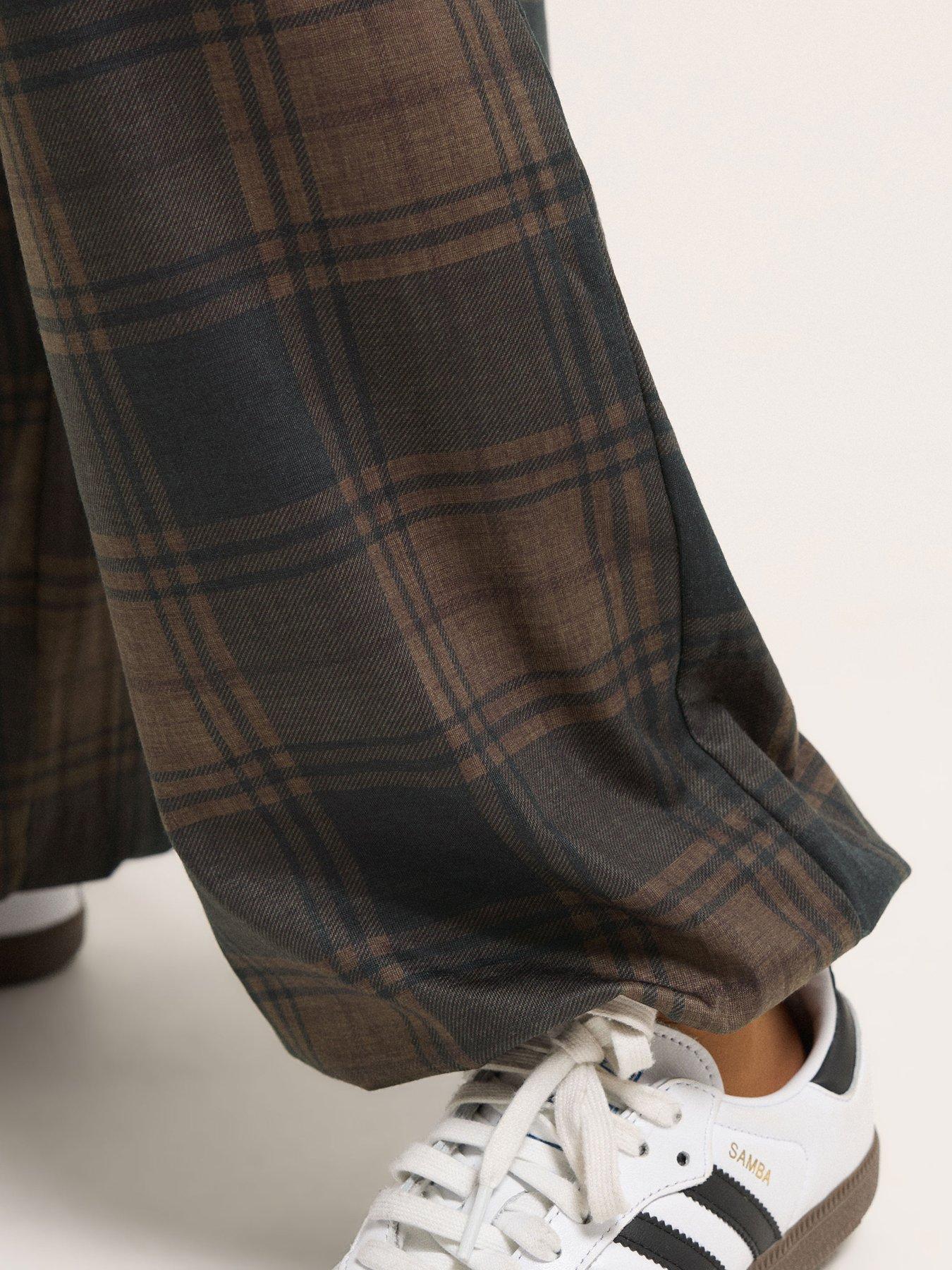 Image 4 of 4 of PixieGirl Petite Large Check Balloon Trousers