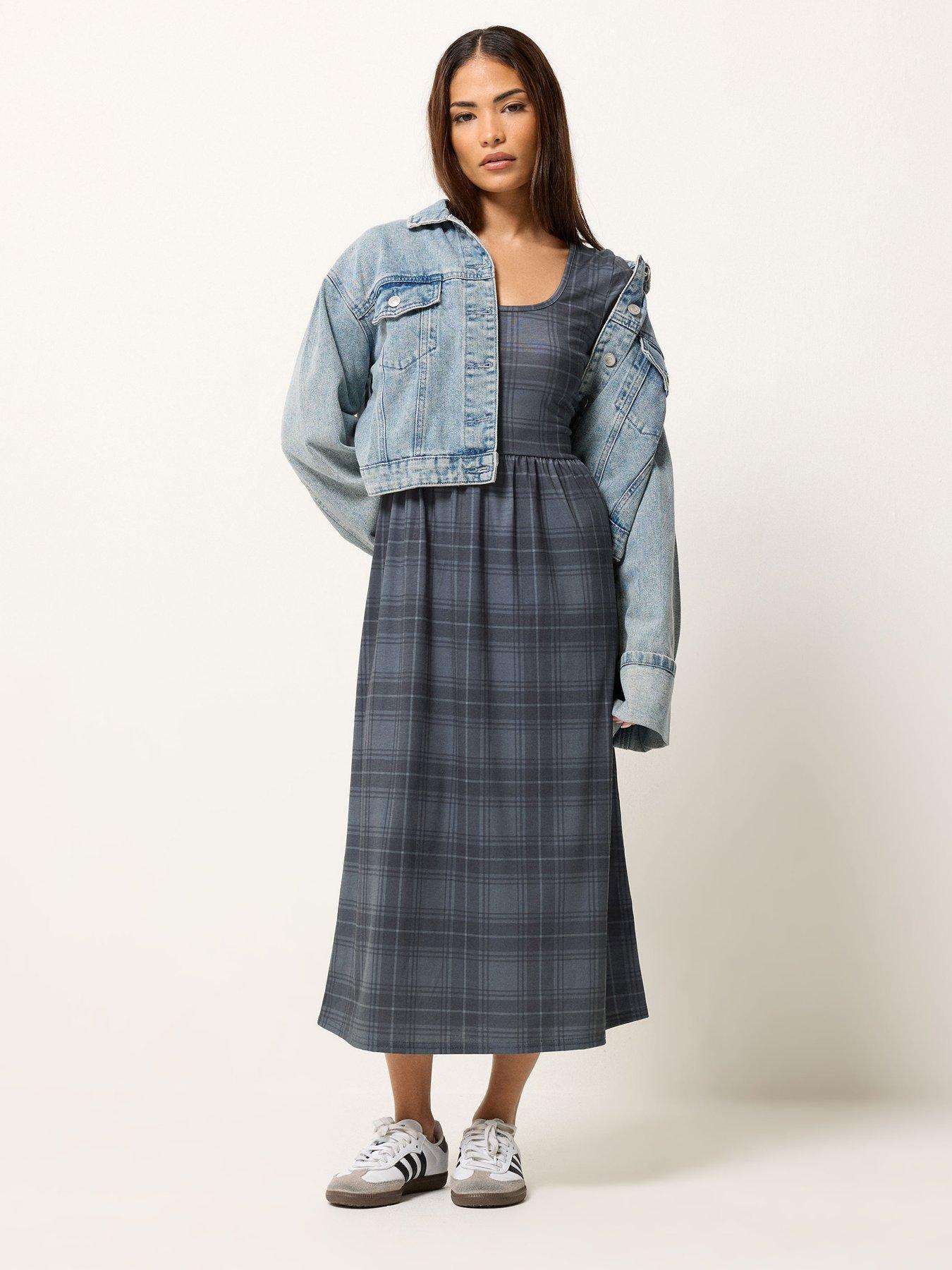 Image 3 of 5 of PixieGirl Petite Long Sleeve Check Midaxi Dress