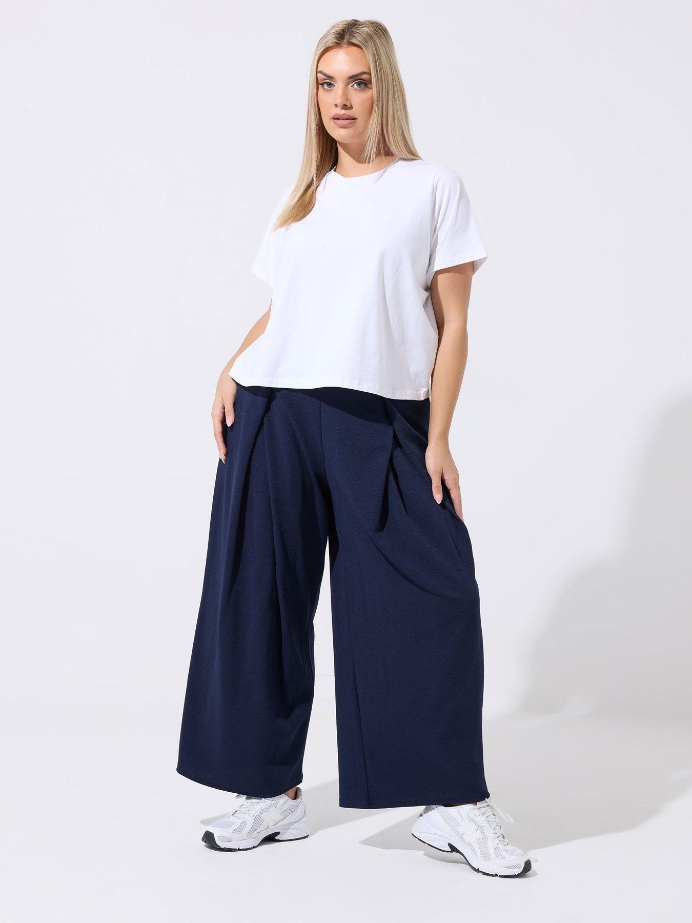 Image 3 of 5 of Yours Curve Pleat Wide Leg Trousers - Navy