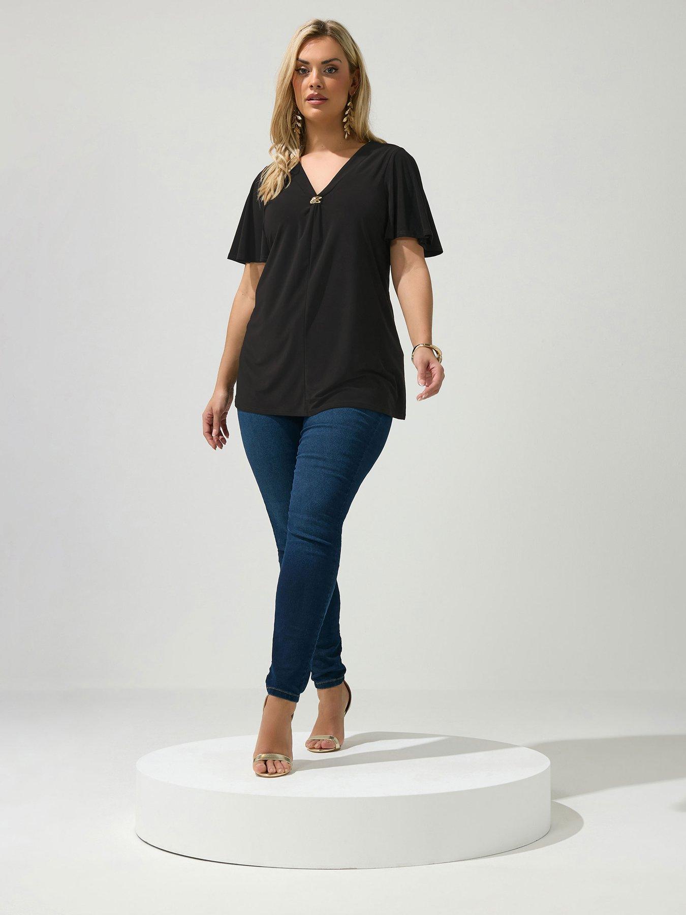 Image 3 of 5 of Yours Curve Buckle V-Neck Swing Top - Black