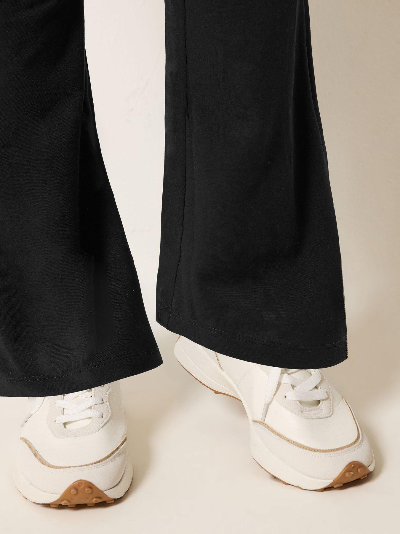 Image 4 of 5 of Yours Curve Active Flared Legging - Black