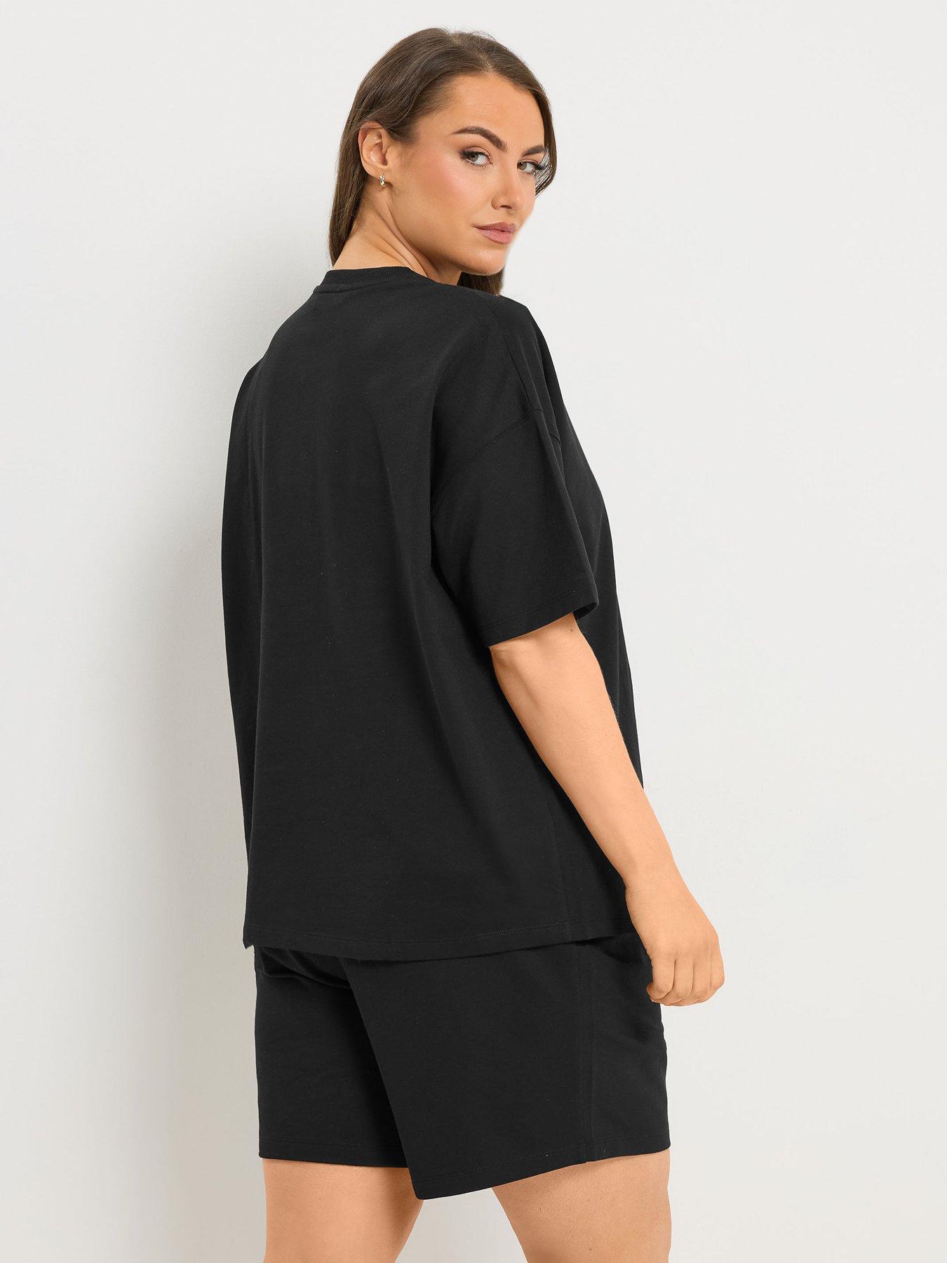 Image 2 of 5 of Yours Curve Shorts &amp; T Shirt Co-Ord Sweat Set - Black