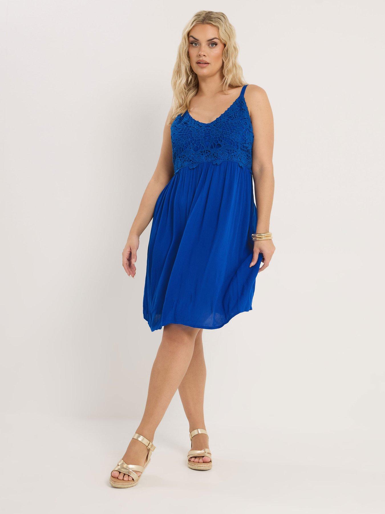 Image 3 of 5 of Yours Curve Crochet Bust Crinkle Dress