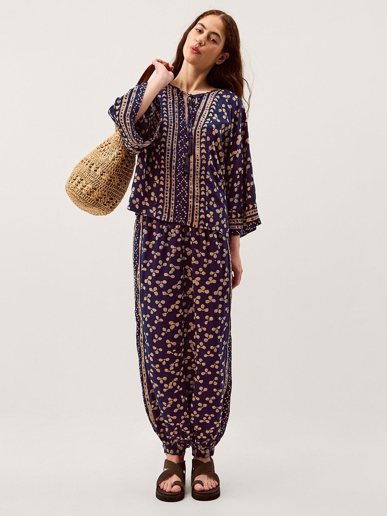 Image 3 of 5 of Monsoon Clover Print Top - Blue