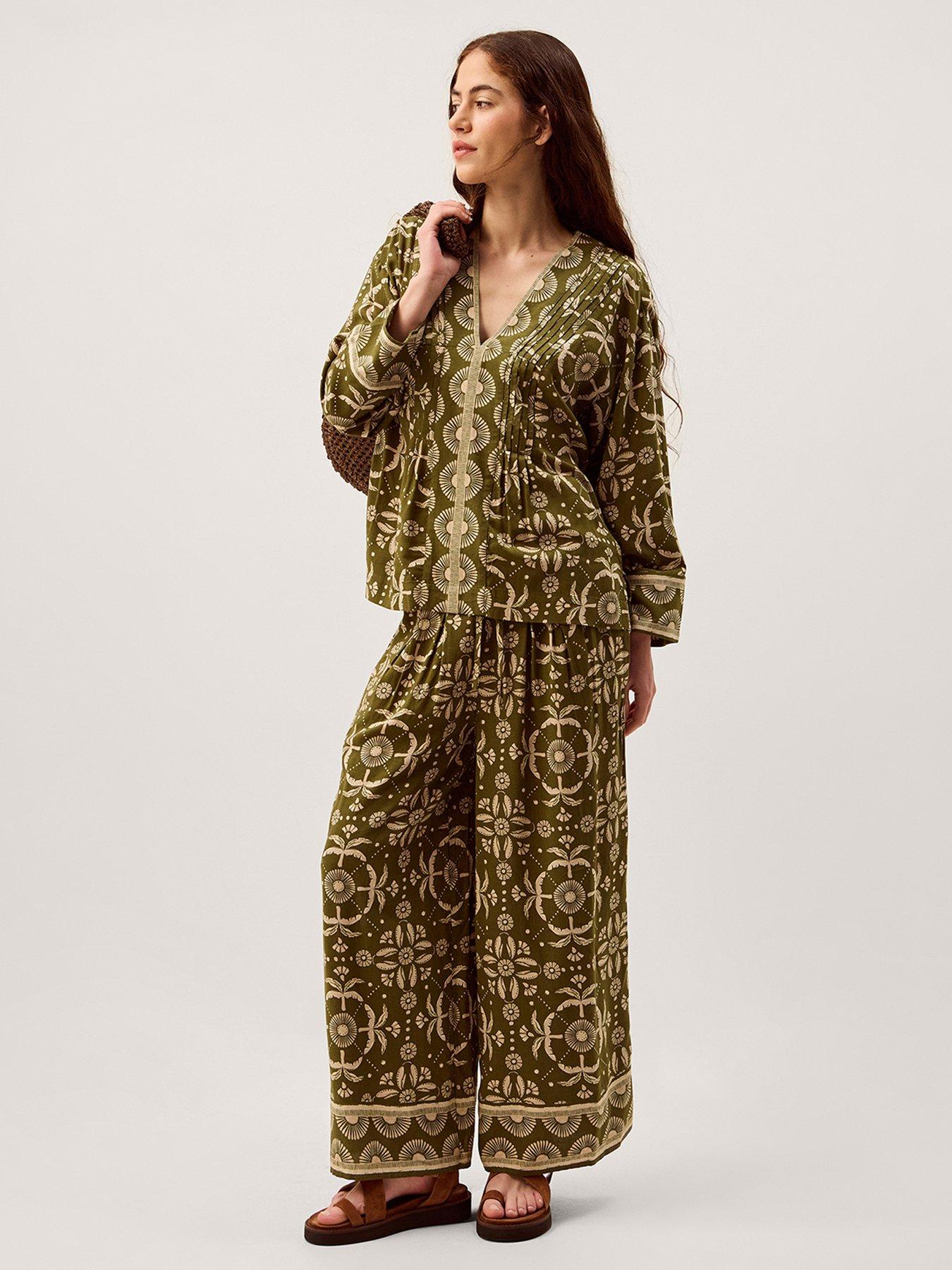Image 3 of 5 of Monsoon Thalia V-Neck Floral Print Top - Green