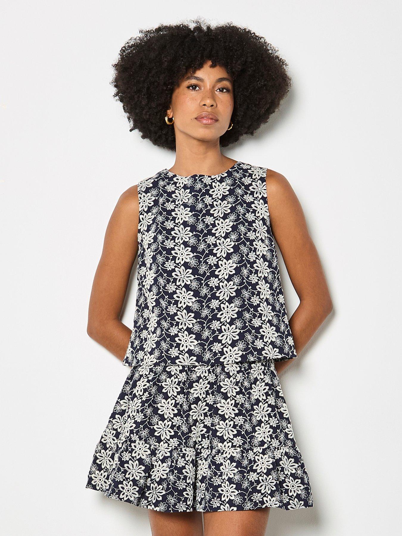 Apricot Embroidered Floral Top, Blue, Size L, Women