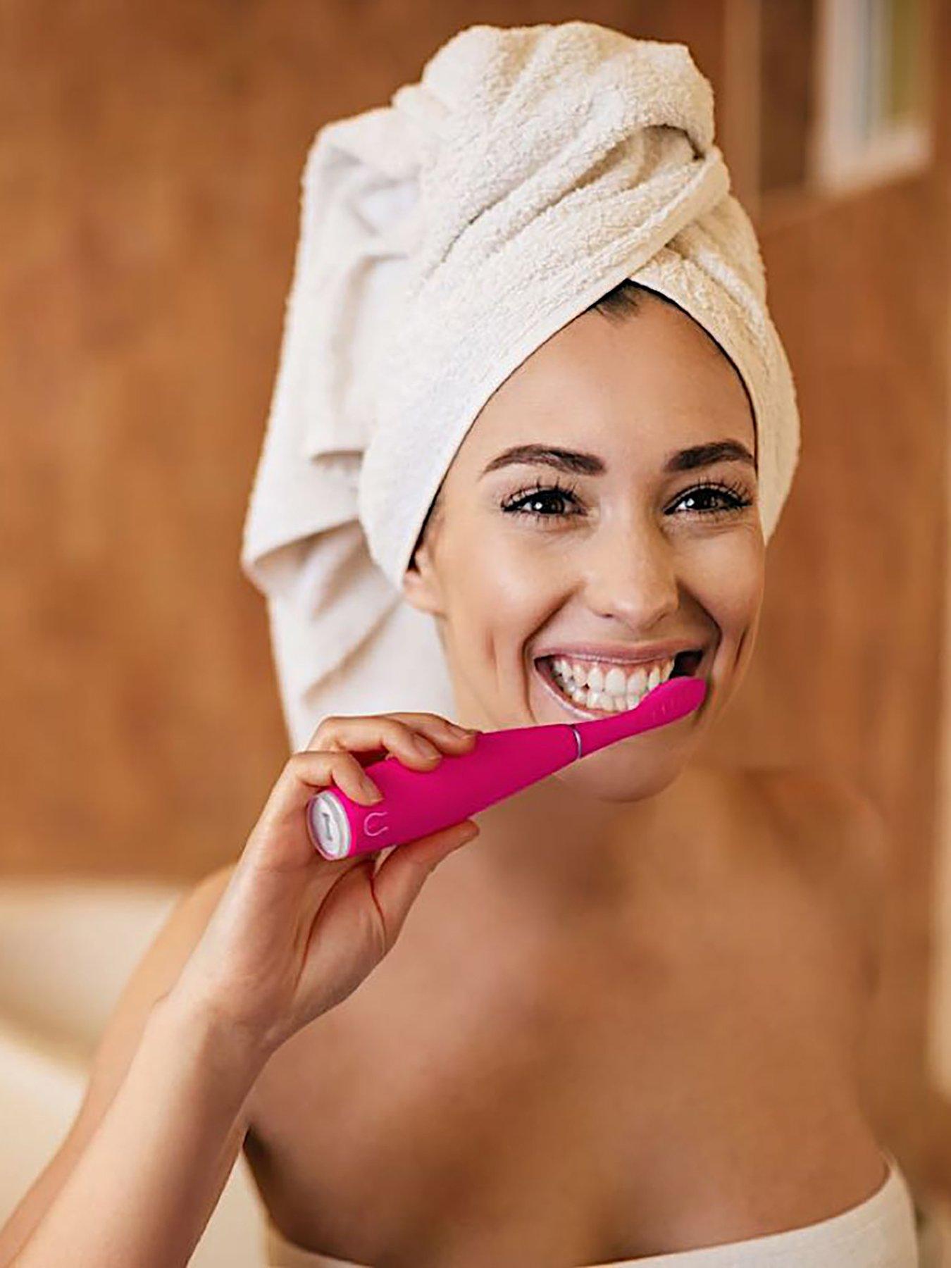 Image 4 of 4 of FOREO issa 4 - Fuchsia